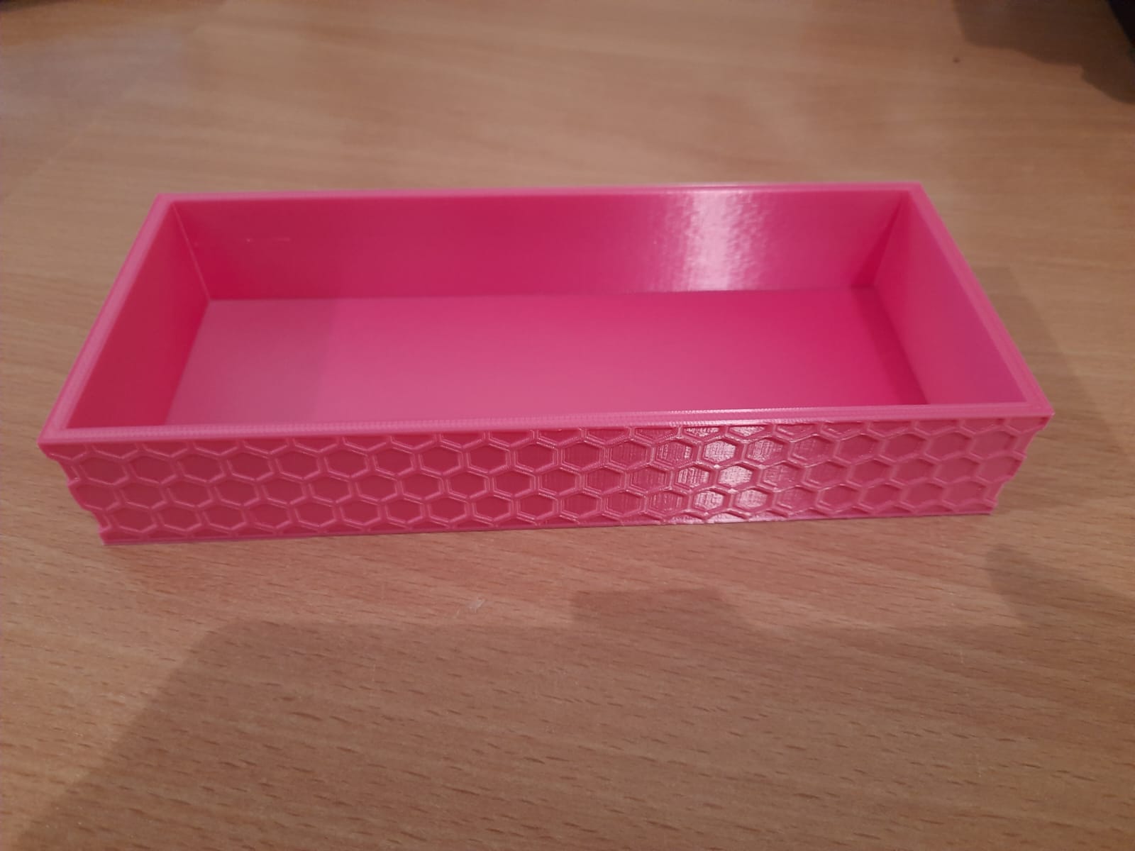 Box with honeycomb pattern od autora luk fo t st hn te si zdarma