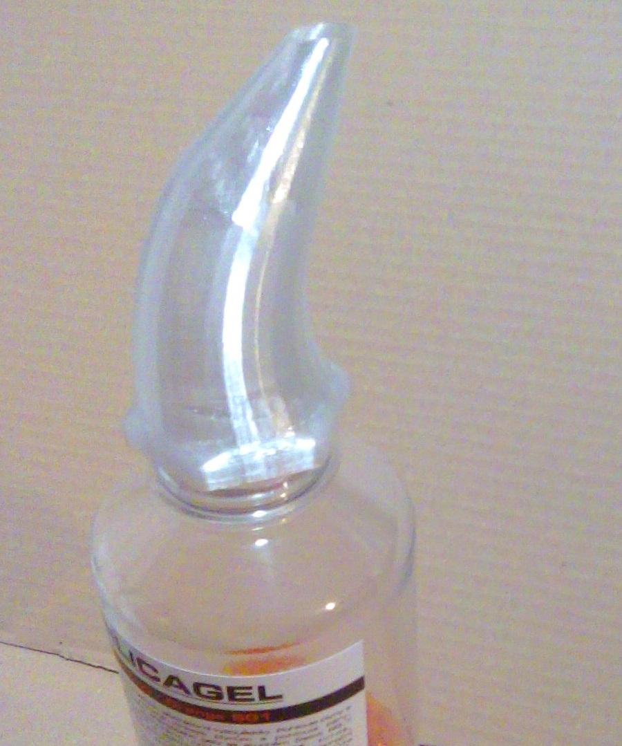 Threaded funnel for 800g Silicagel container
