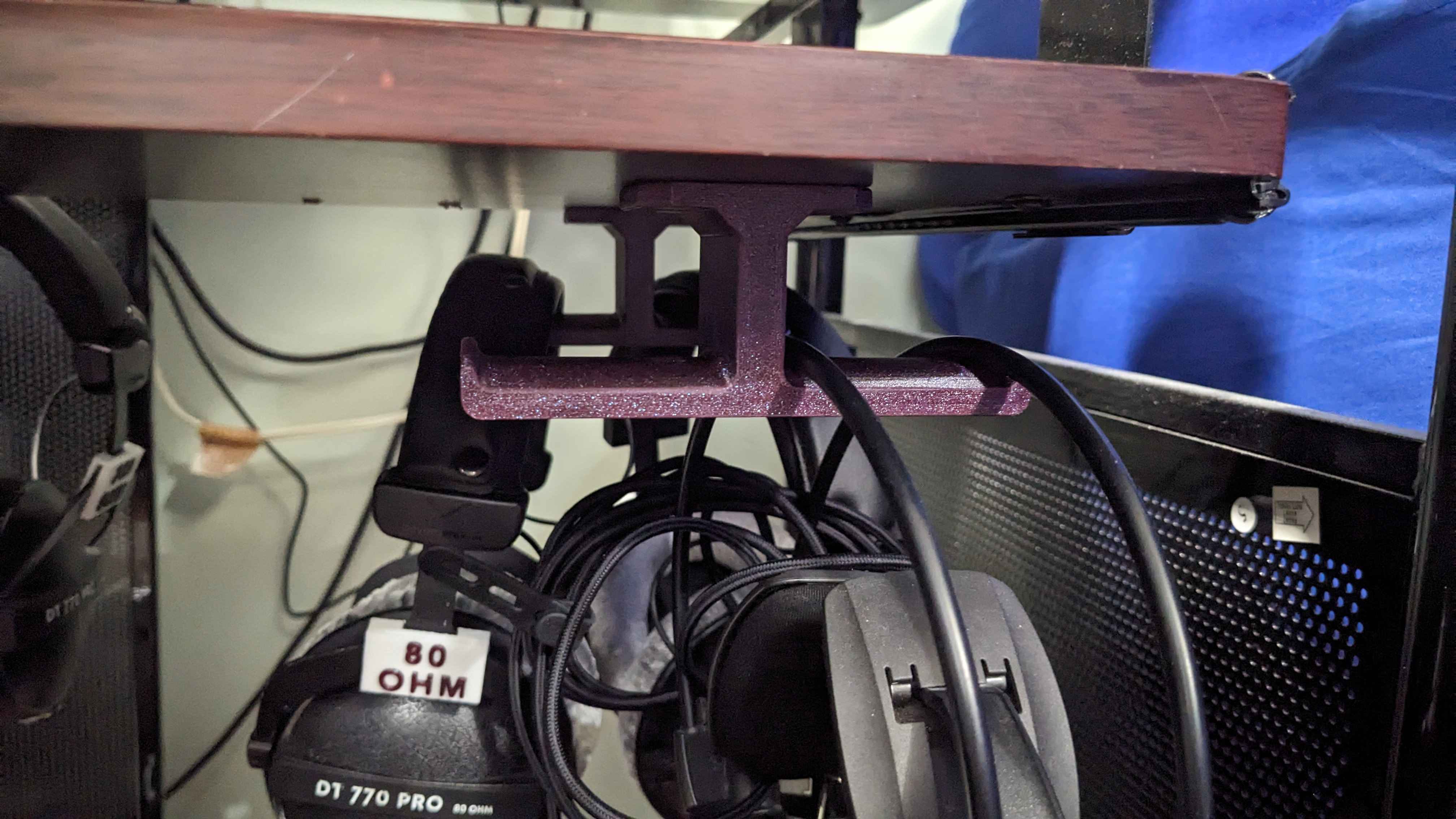 Dual Headphone hanger_Wider Versions