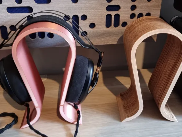 Headphone stand (Omega style)