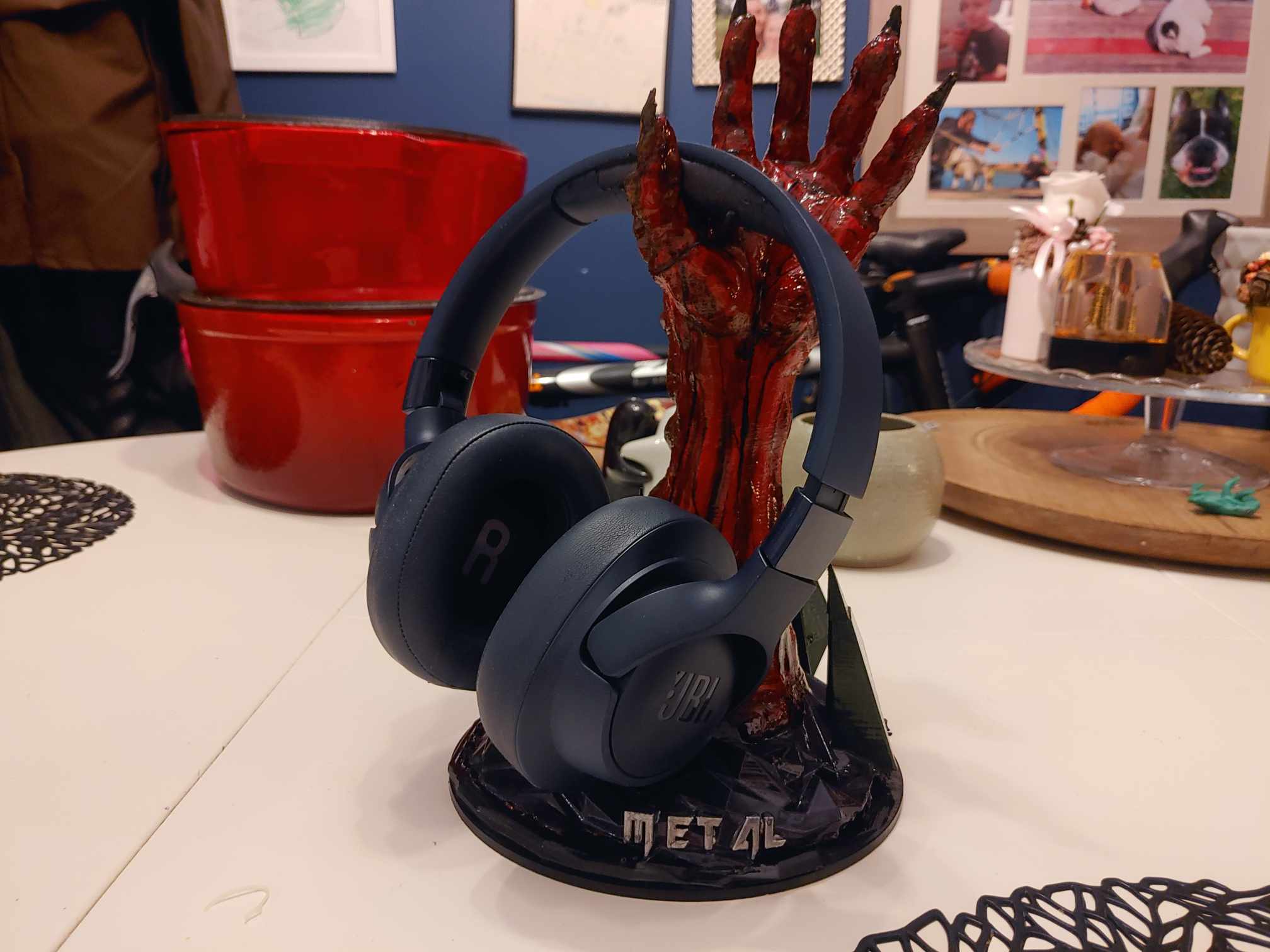 Daemon hand - Metal - Headphone holder