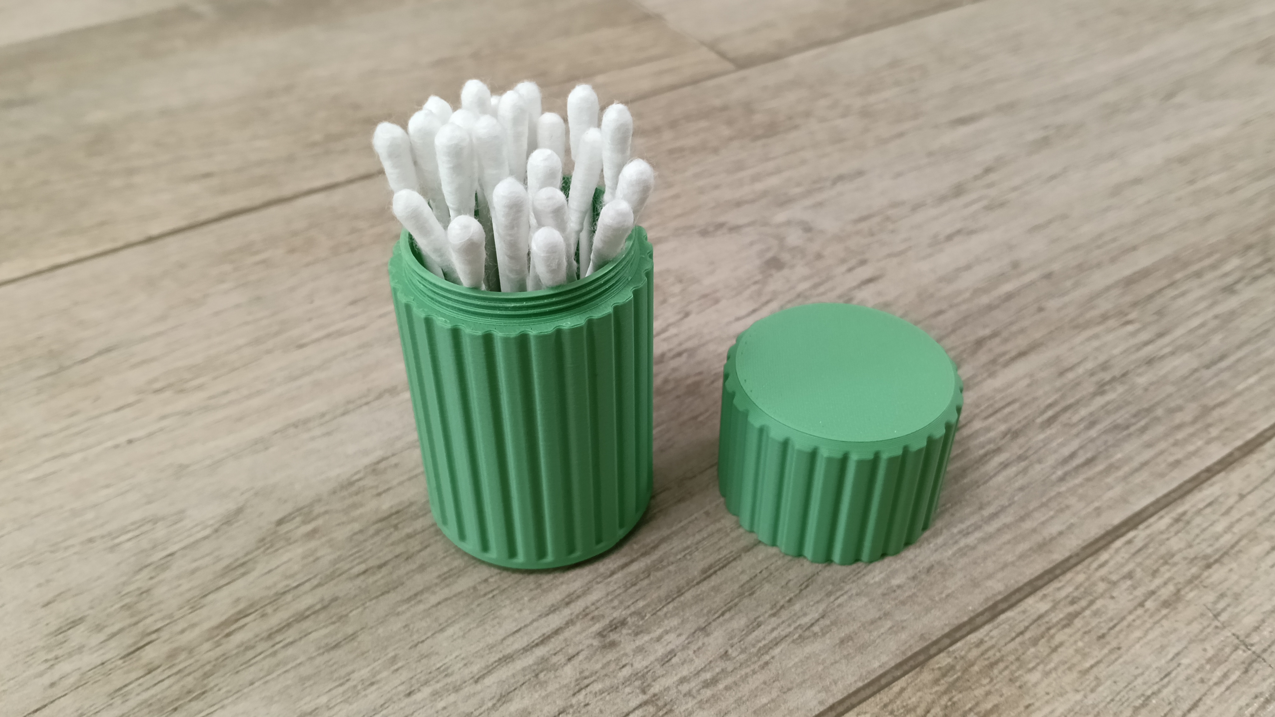 Travel case for Cotton fioc