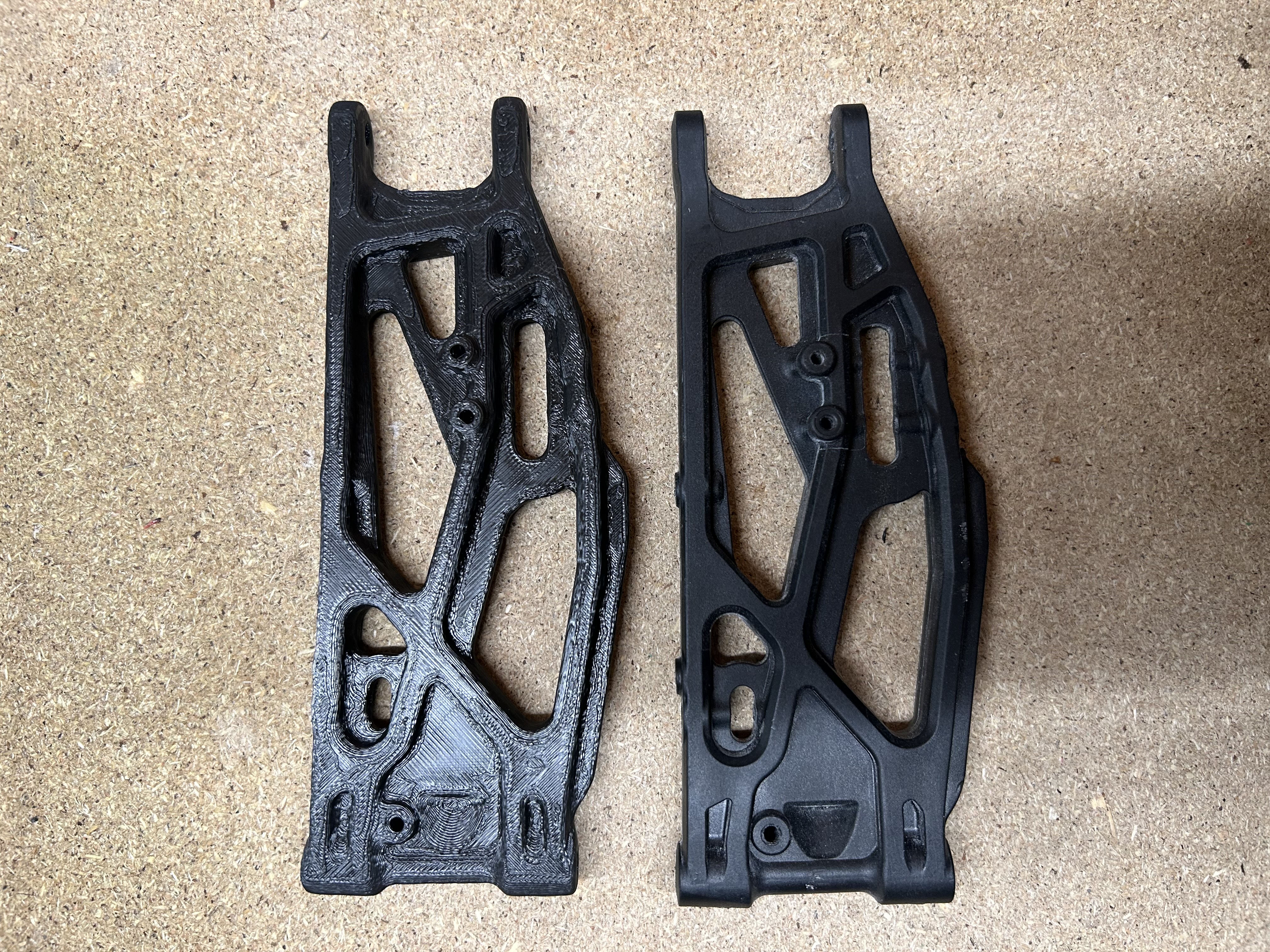 Arrma Rear Lower Suspension Arma 148MM (ARA330654) | 3D Scanned