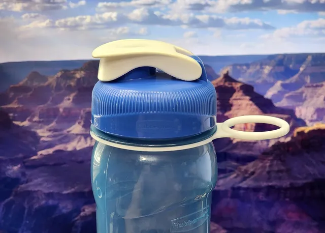 Rubbermaid Bottle Finger Loop