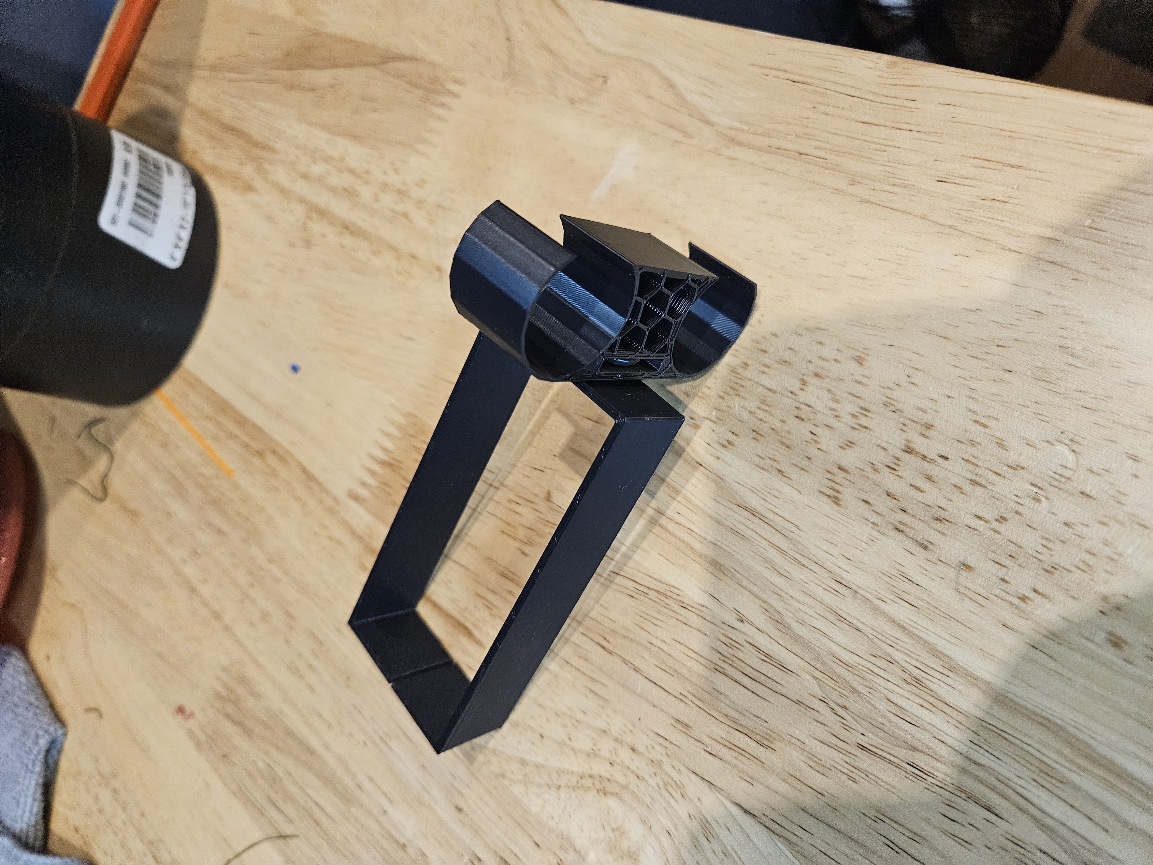 LED Shop light rafter clip