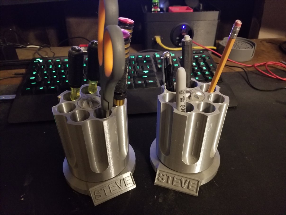 Spinning Revolver Pen Pencil Holder by Big Dog 3D Creations Download