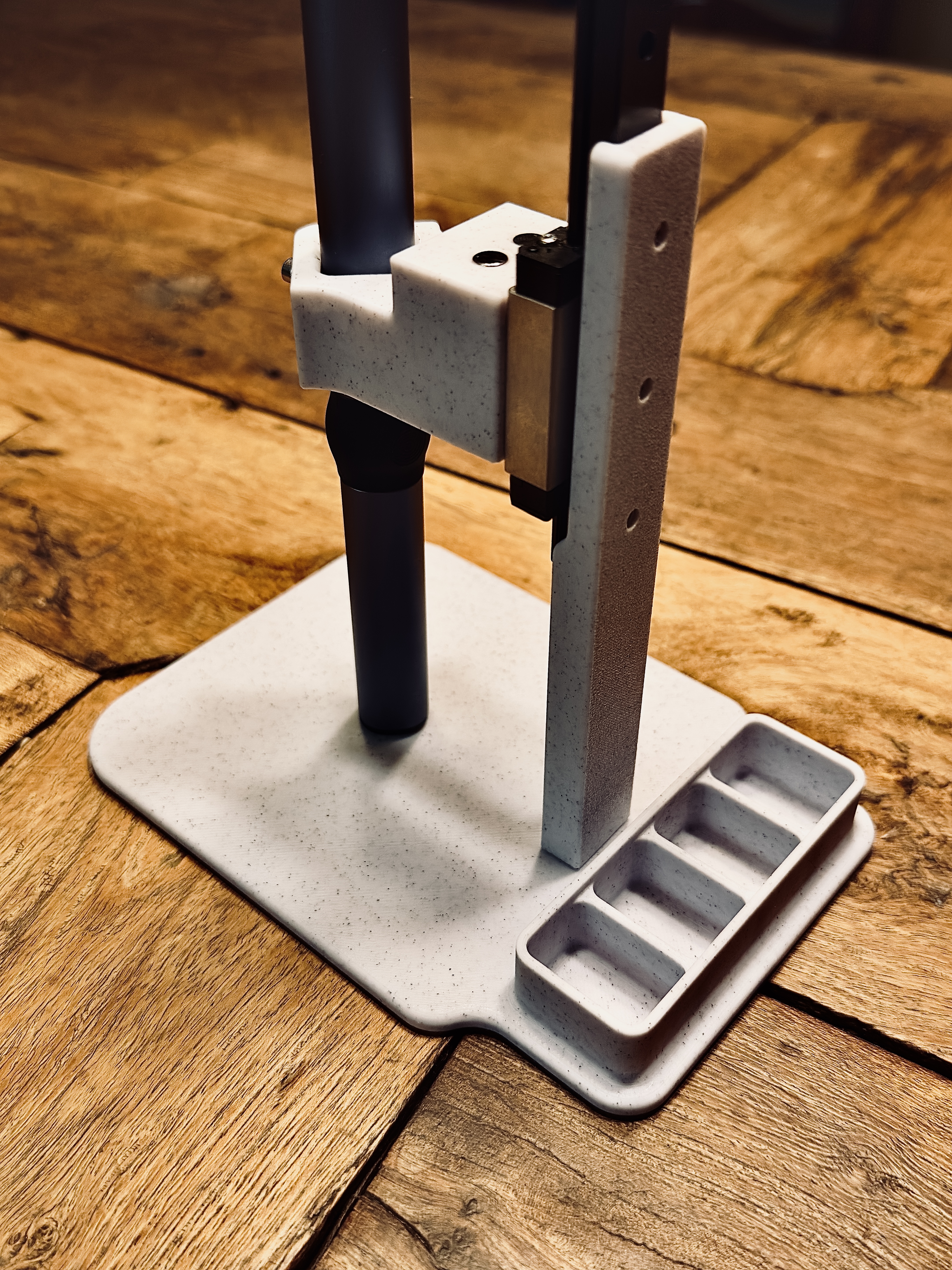 Miniatura 6 do modelo 3D Treaded Insert Press