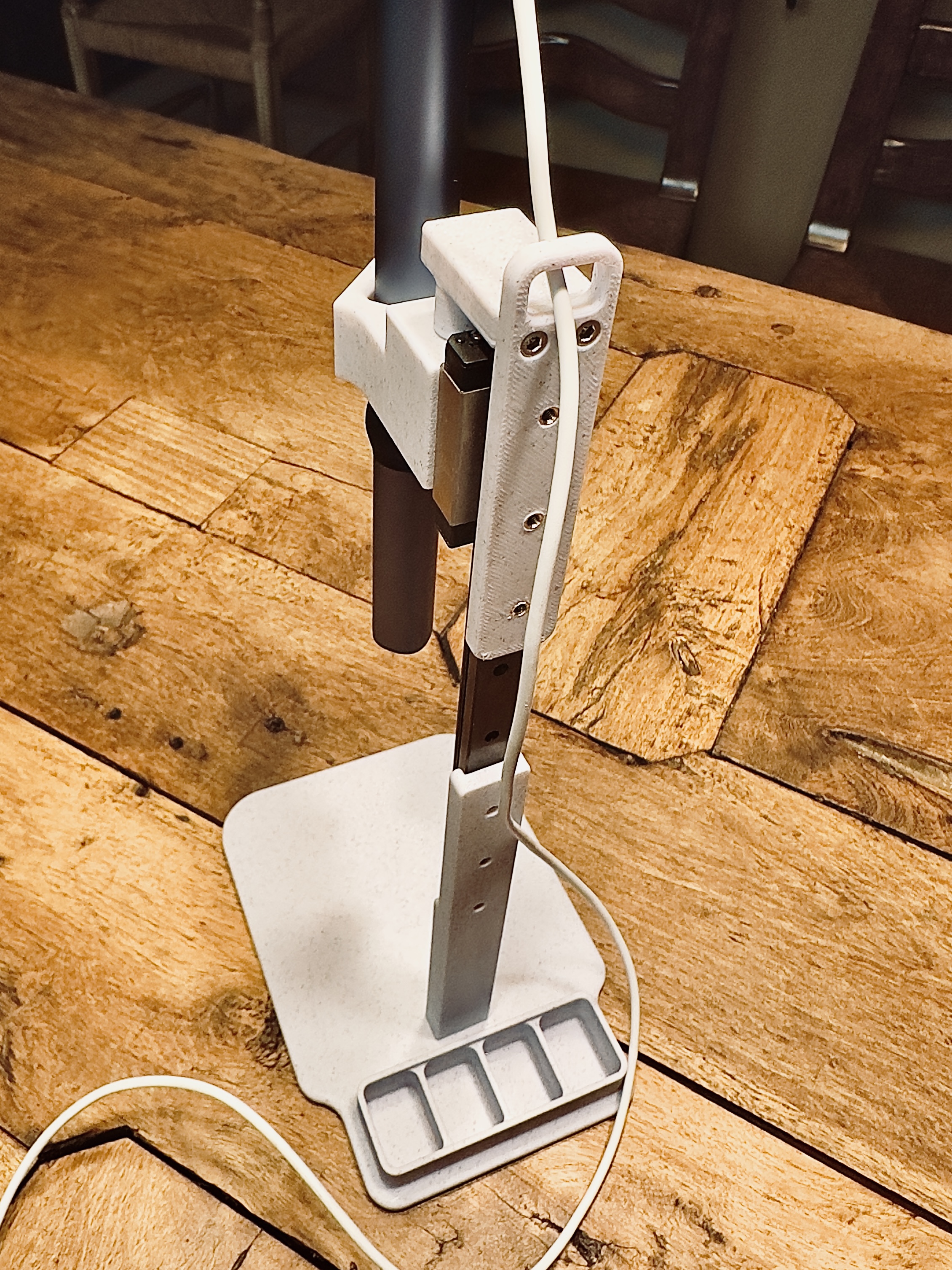 Miniatura 5 do modelo 3D Treaded Insert Press