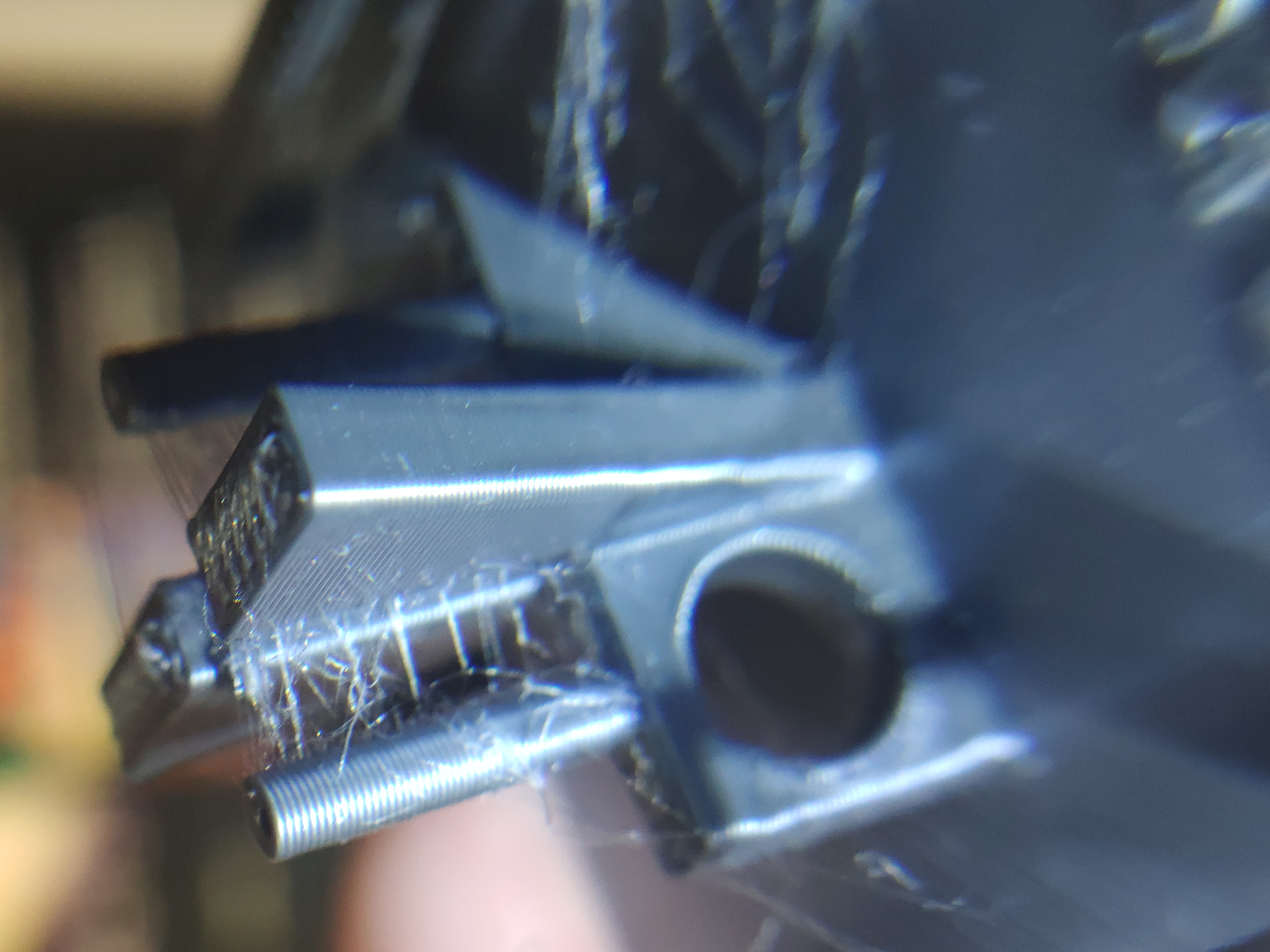 Miniatura 2 do modelo 3D Small features, stringing and overhang test model