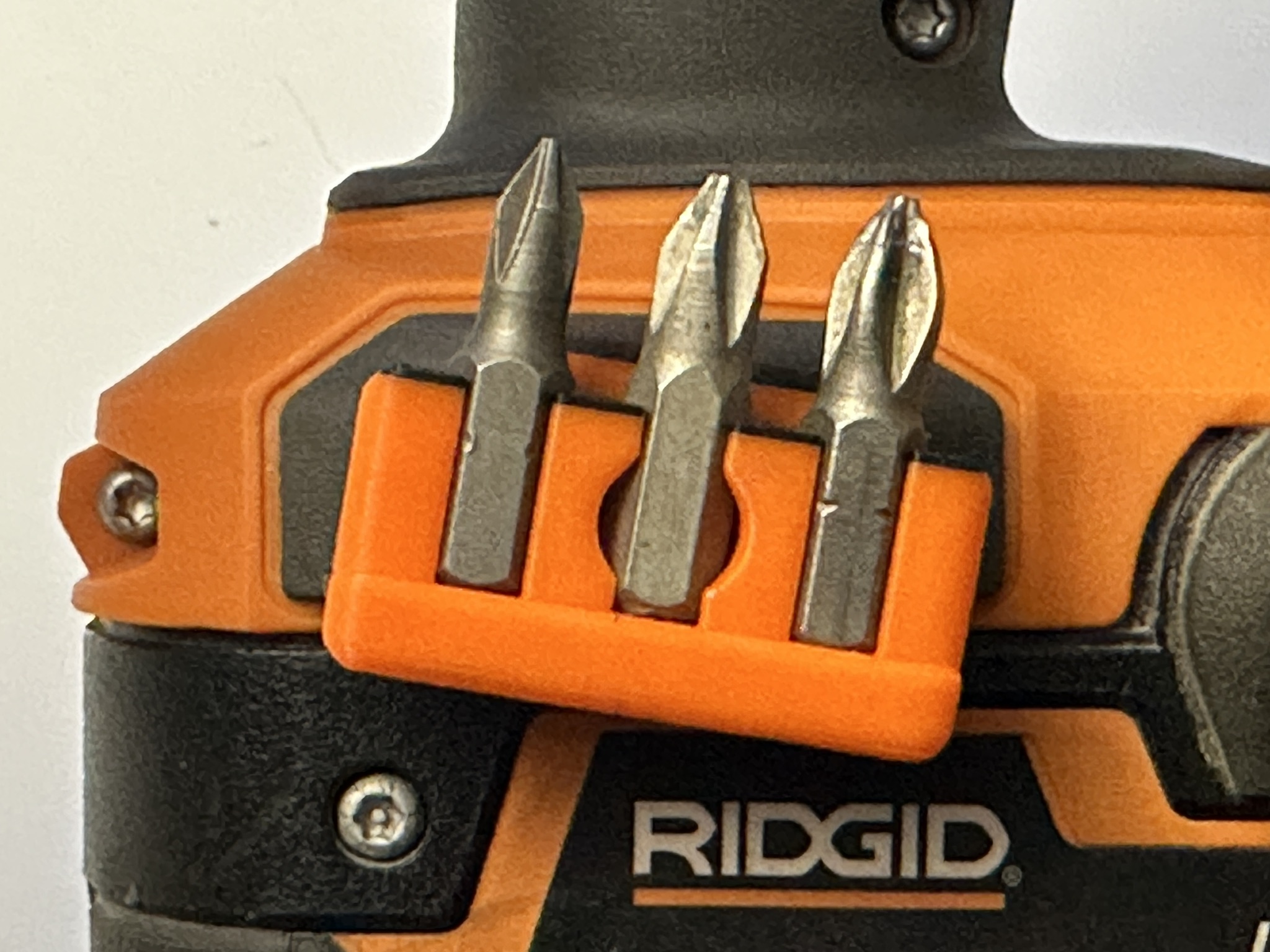 Bit Holder for Ridgid Drill/Driver (Screw On) by vidision