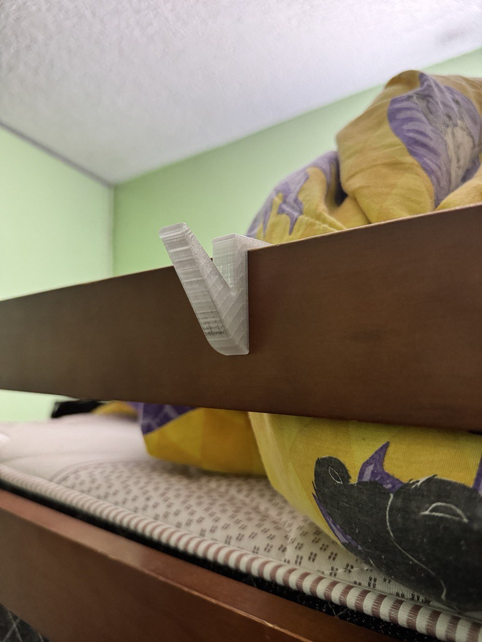 Double decker bed hook