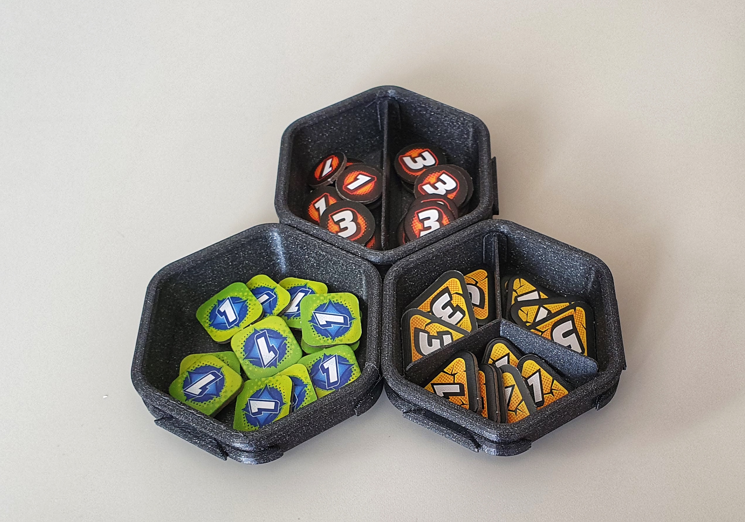 Miniatura 3 do modelo 3D Interlocking Sorting Cups (Hex Shape) - Version 2