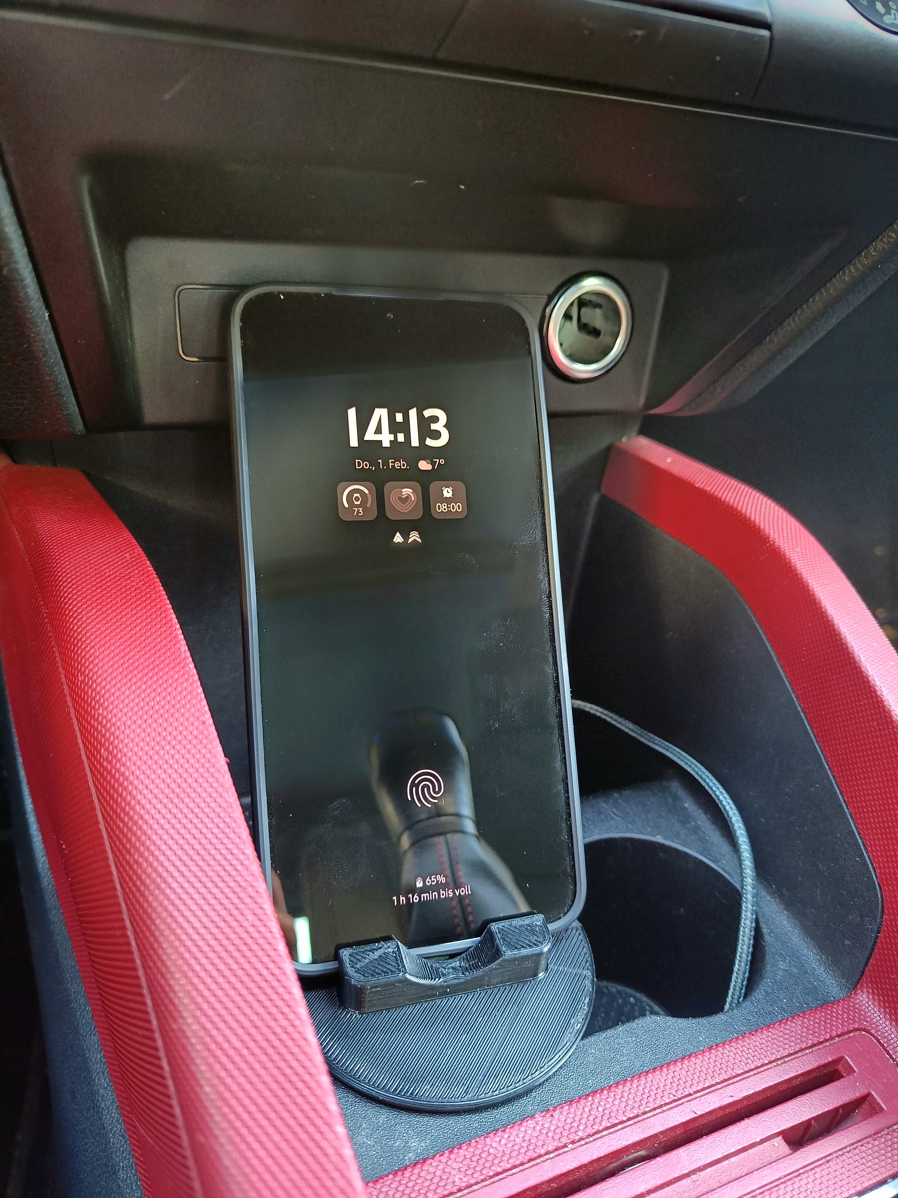 Cupholder Phonestand [parametric, Skoda Fabia 3]