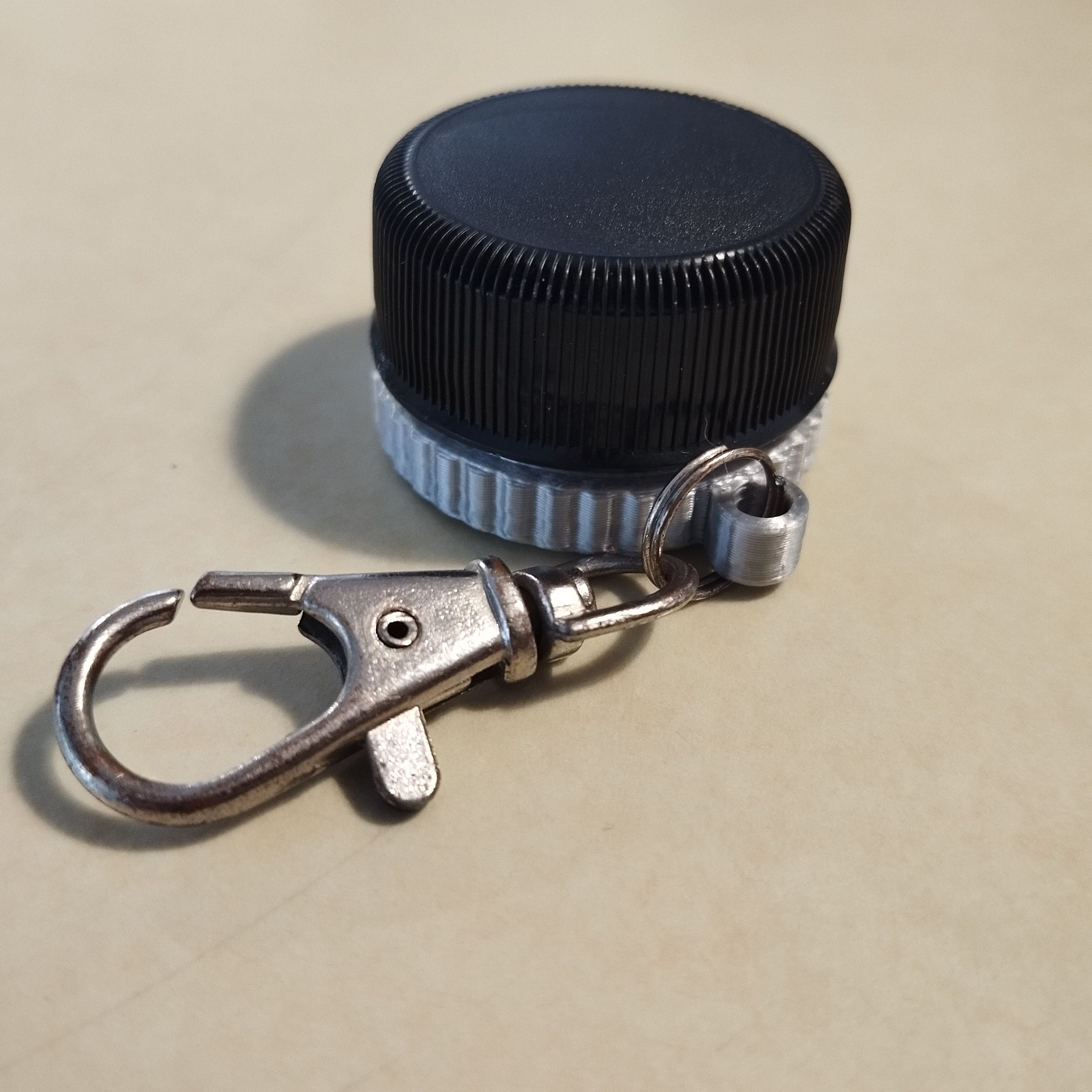 Miniatura 2 do modelo 3D keychain pill box