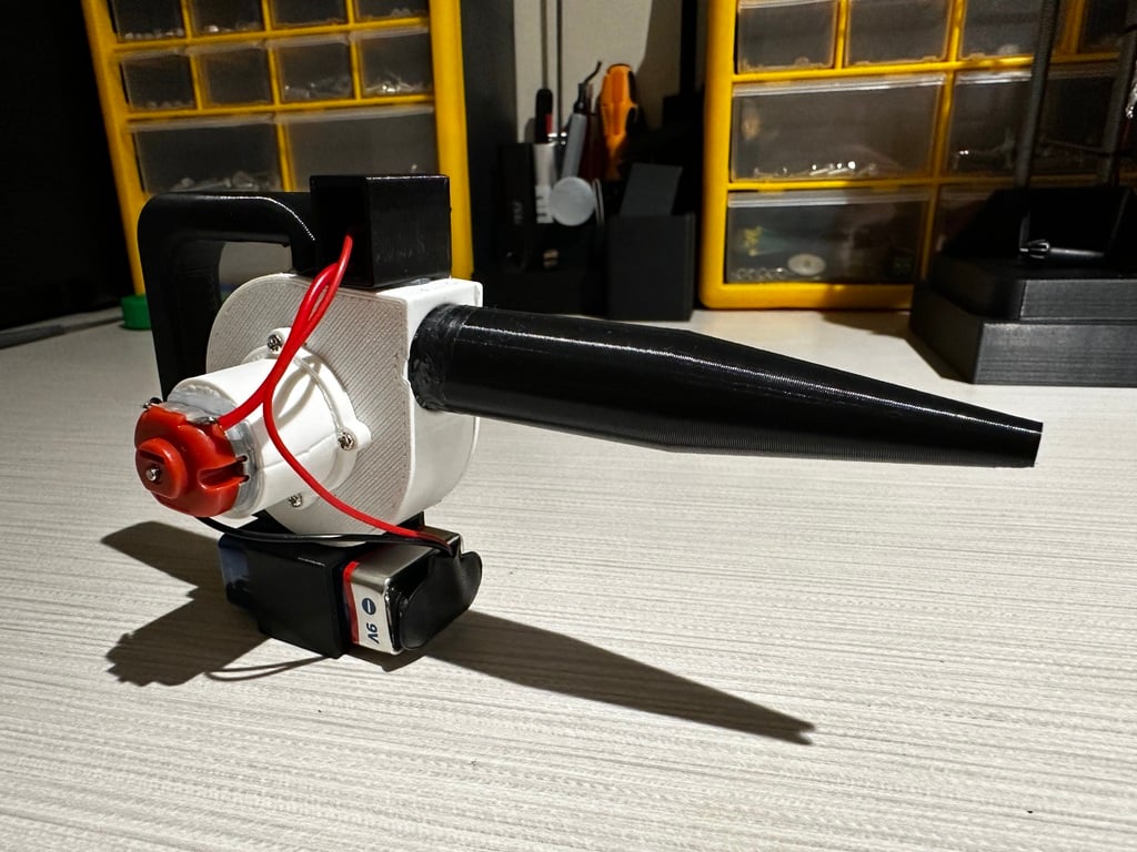 Miniatura 2 do modelo 3D Mini Leaf Blower -Fixed Battery + Switch Box