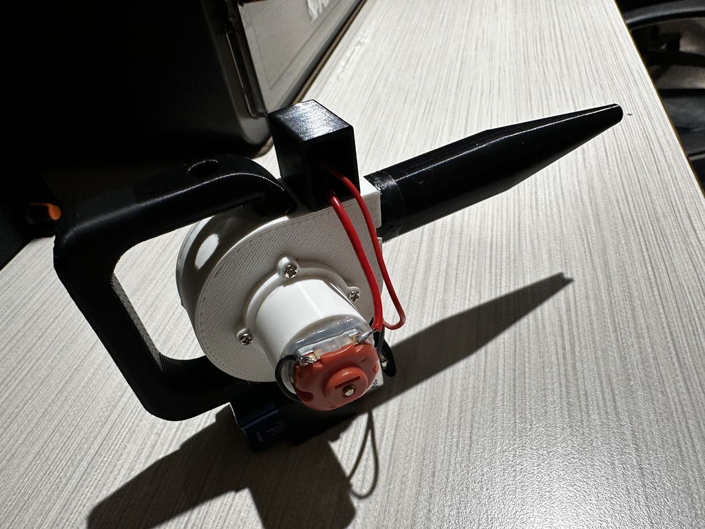 Miniatura 7 do modelo 3D Mini Leaf Blower -Fixed Battery + Switch Box