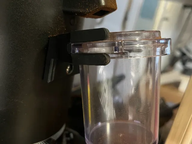 DF64p cup holder