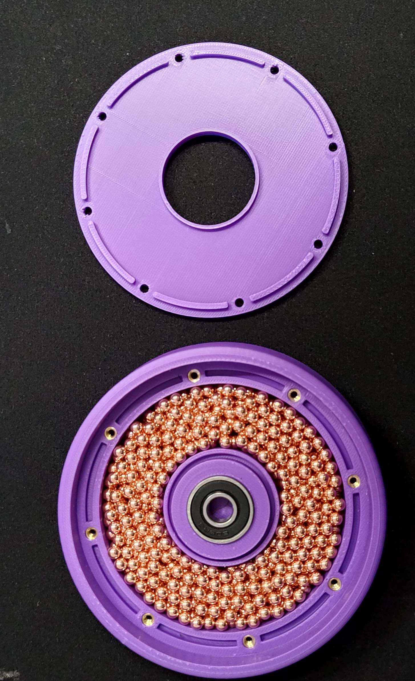 Improved Yarn Holder with Hollow Base