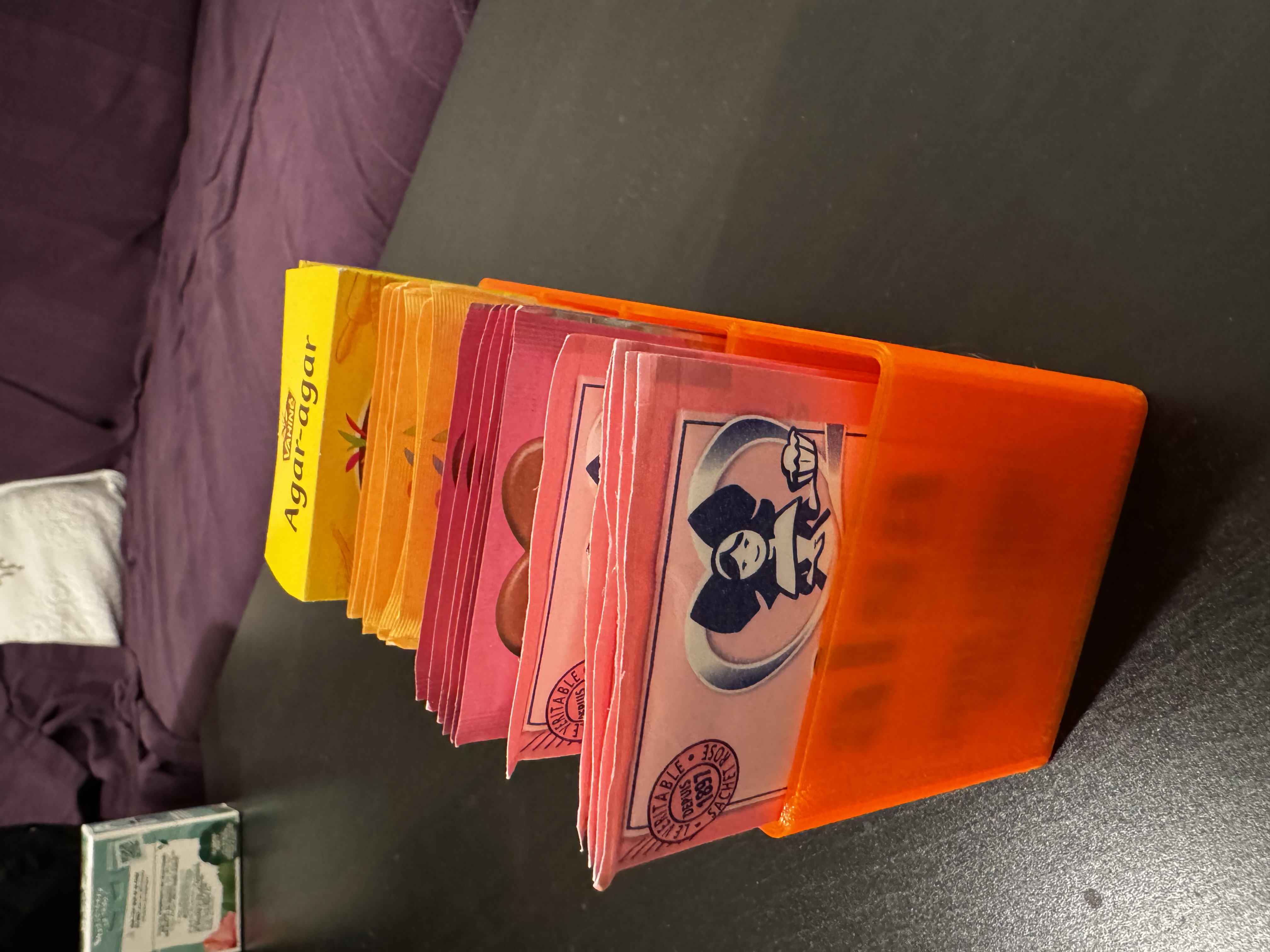 Sachet holder — thumbnail 2