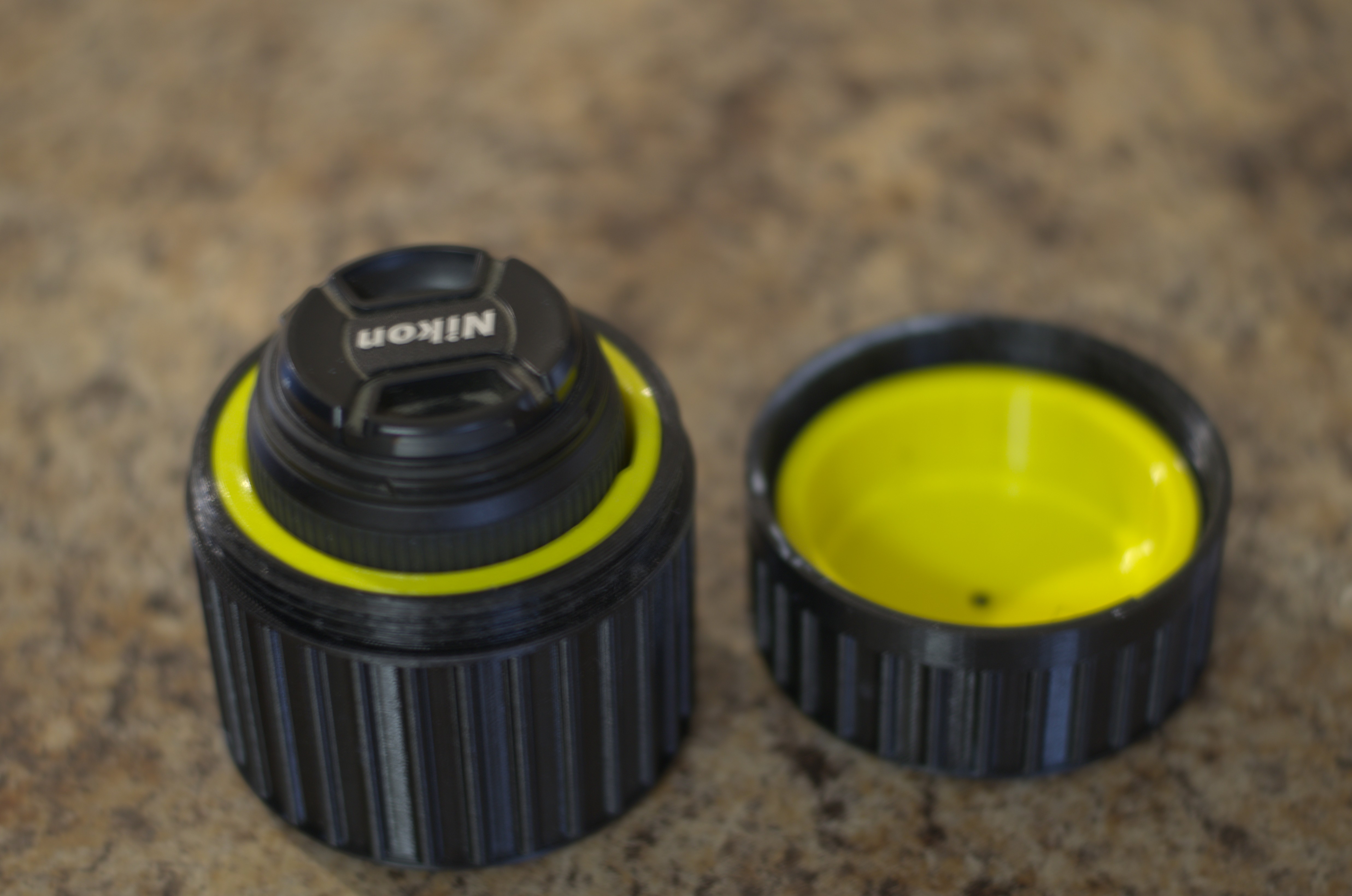 Lens Case for Nikon 40mm f2.8 DX by Avery Knowlton Download free STL