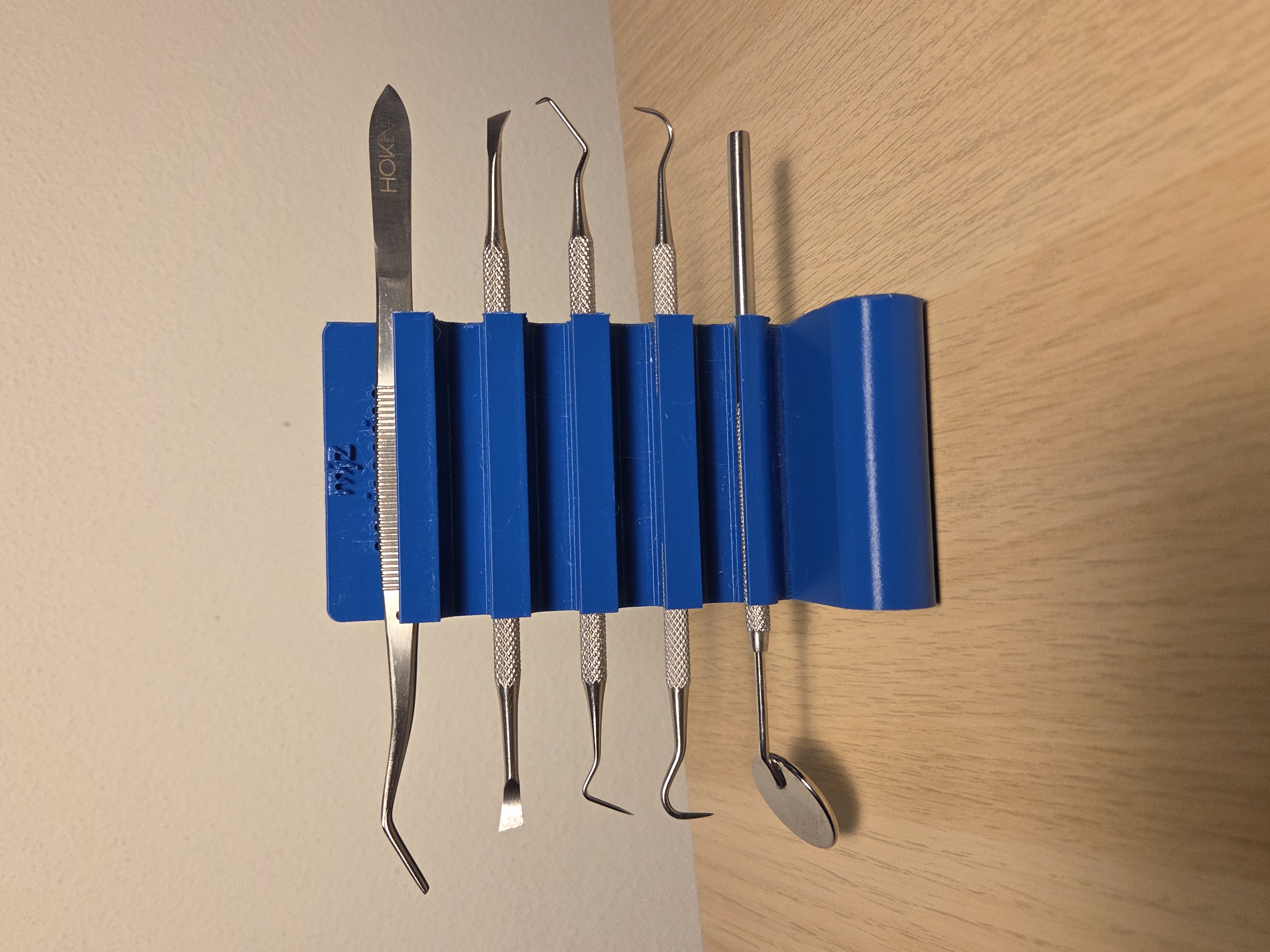 3D‑Druck Werkzeughalter für Zahnarztbesteck & Dental‑Spiegel – Ordnung, Sauberkeit und Sicherheit am Arbeitsplatz