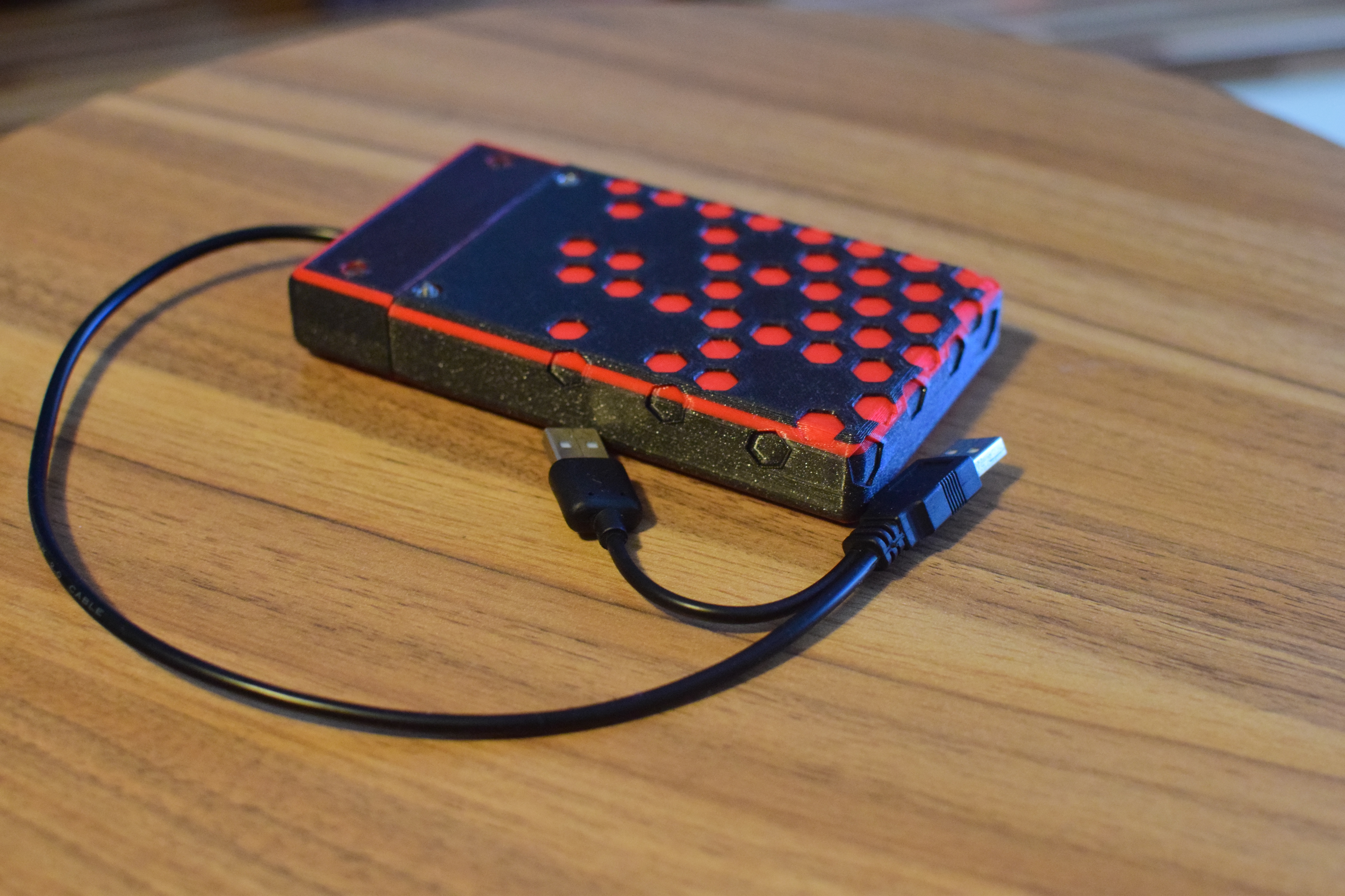 Honeycomb cover 2.5" HDD/SSD disk