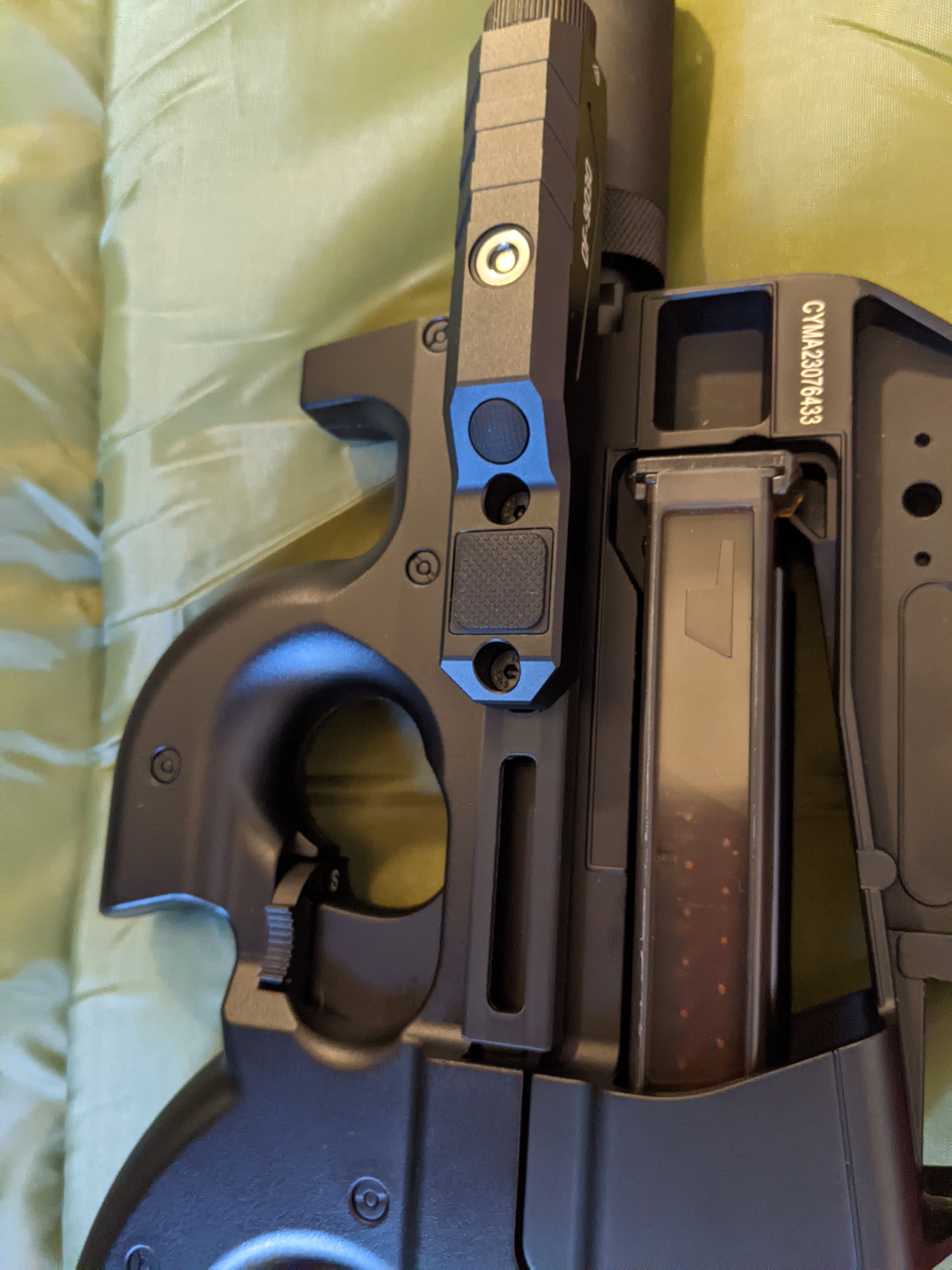 M-LOK compatible adapter for airsoft P90 (CYMA/CYBERGUN)
