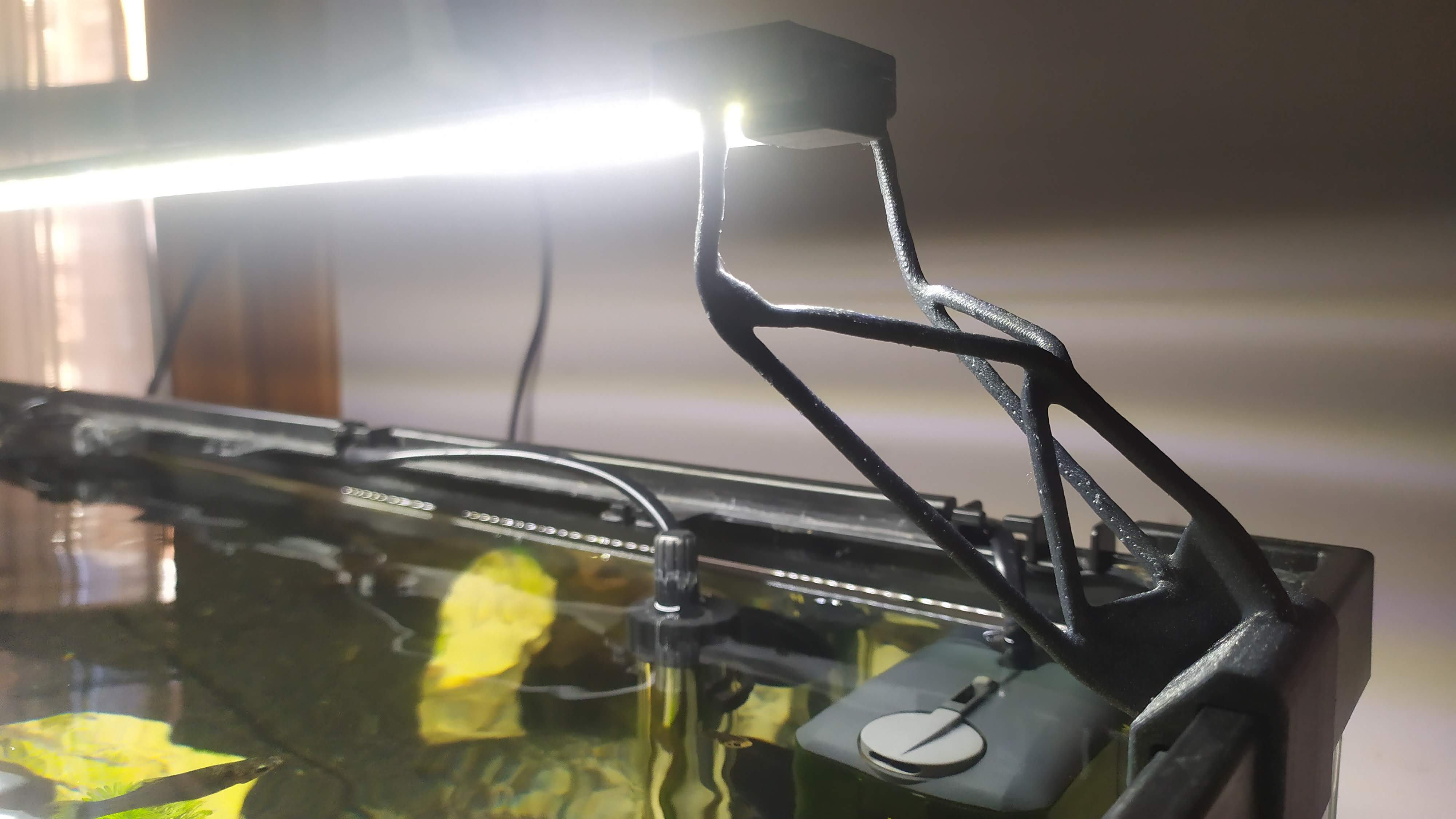 LAMP HOLDER for AQUARIUM / TERRARIUM - generative design