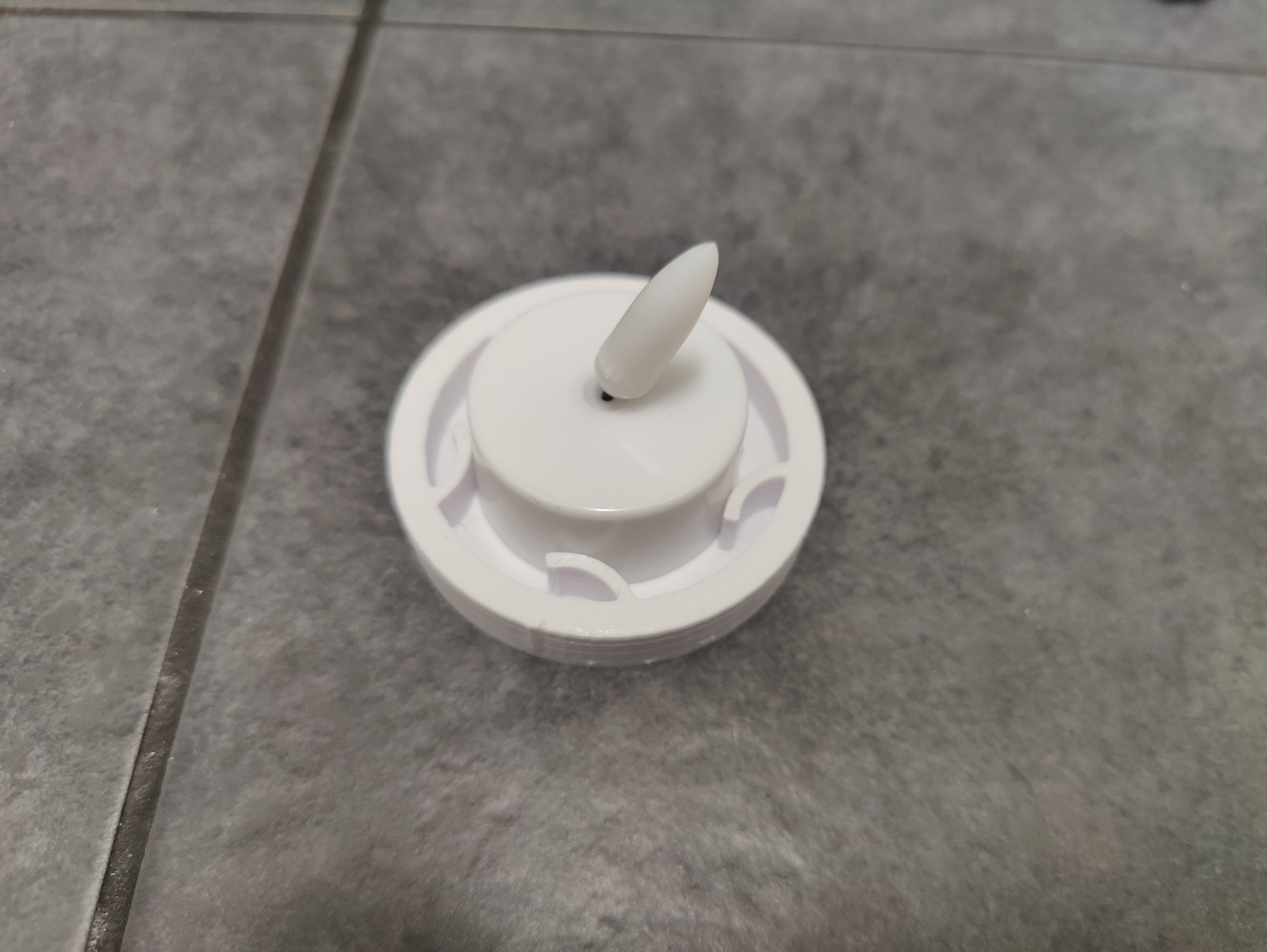Voronoi Cat Tea Light (120%) small led light holder