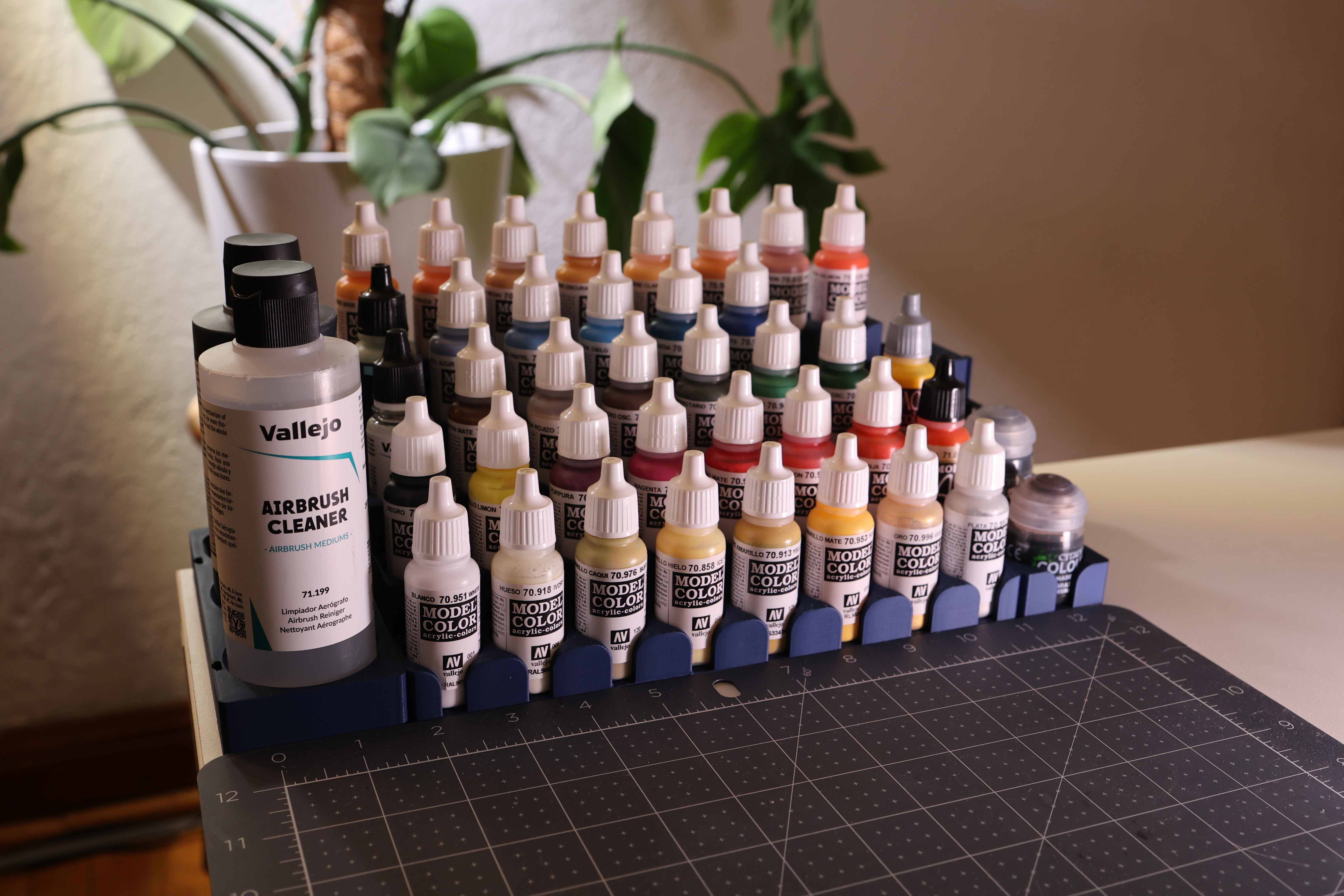 Vallejo / Citadel modular Paint rack 3D model thumbnail