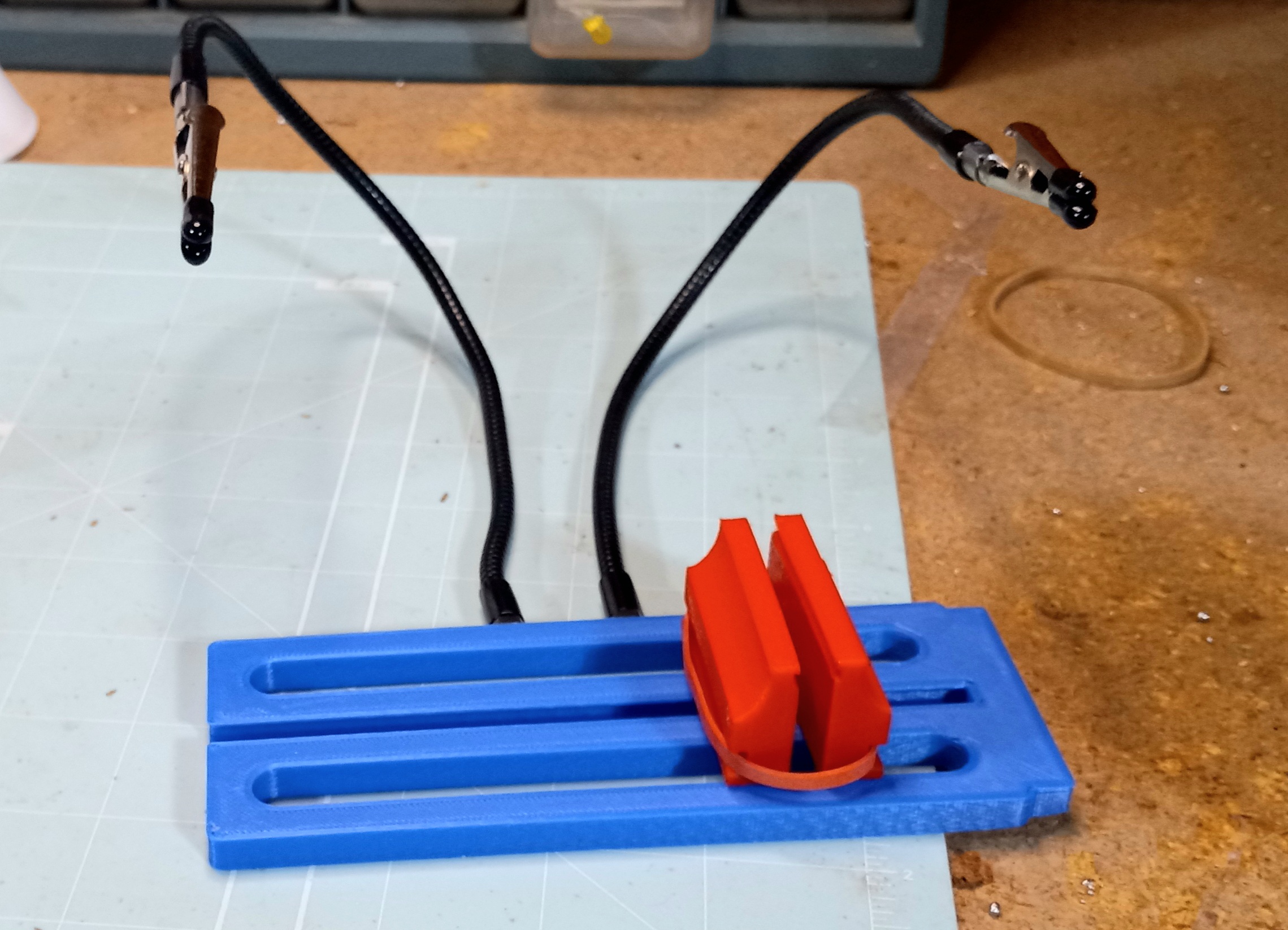 Miniatura 3 do modelo 3D PCB vise