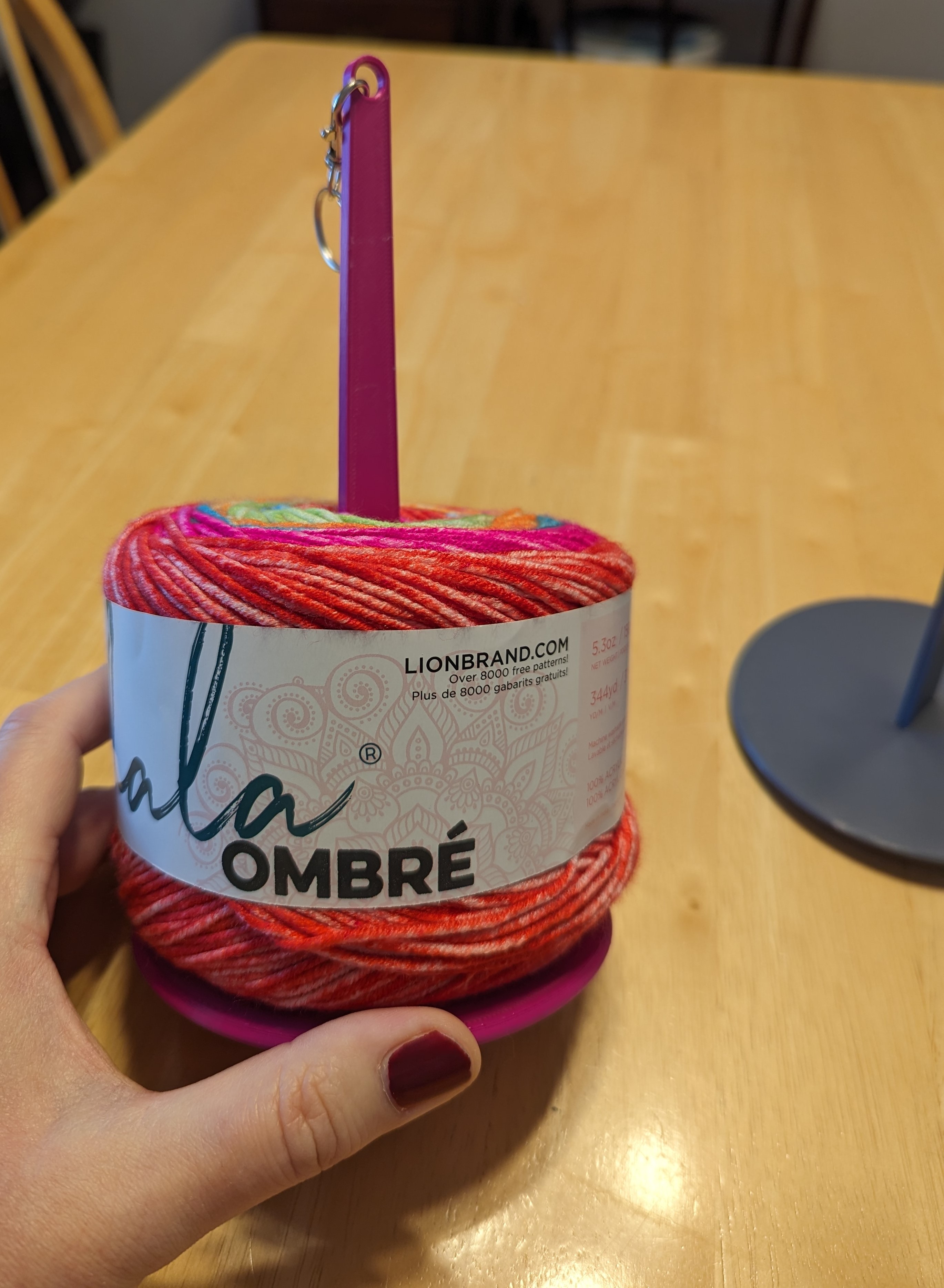 Miniatura 2 do modelo 3D Yarn Cake Spool Holder