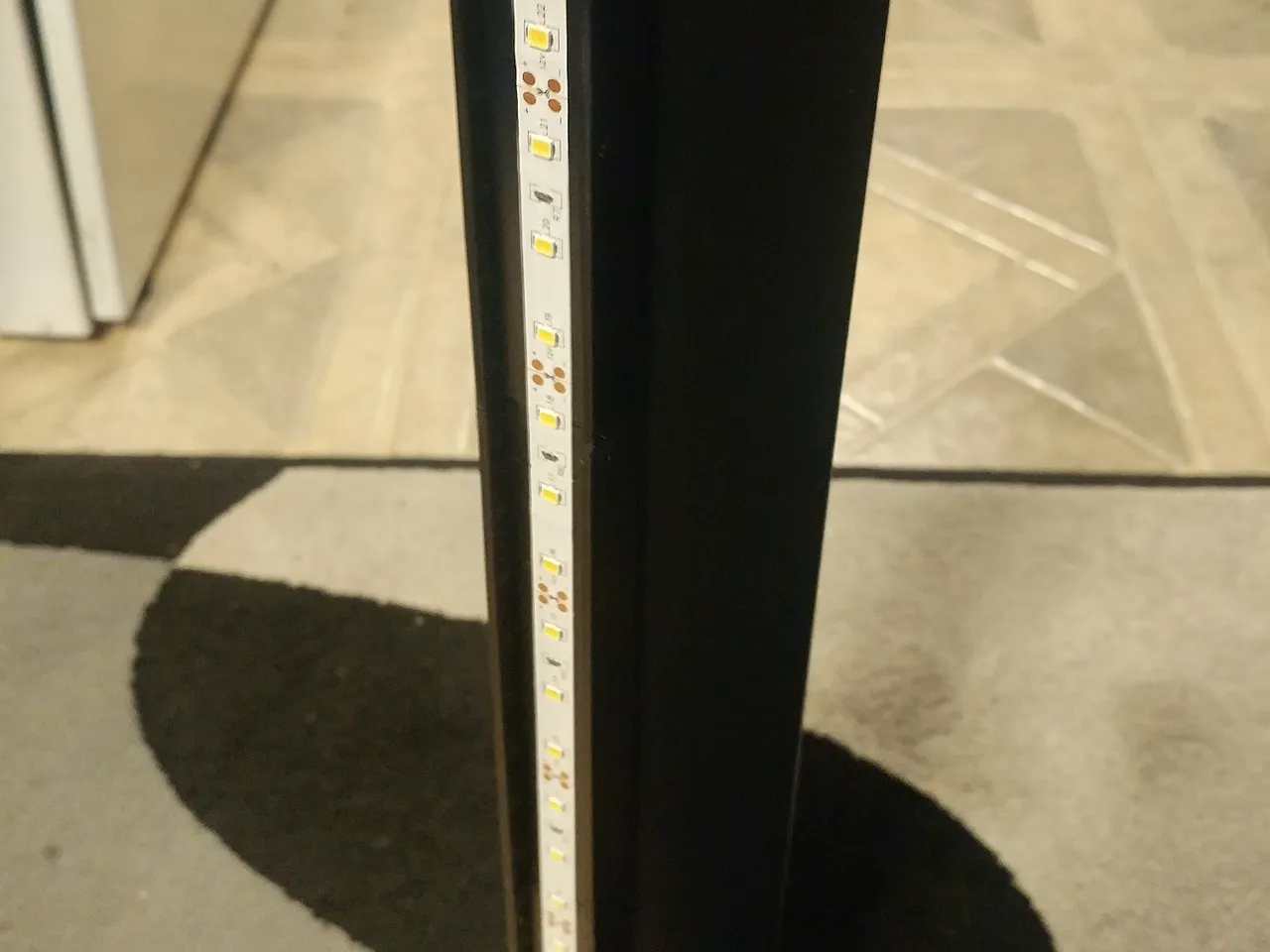 led light strip corners