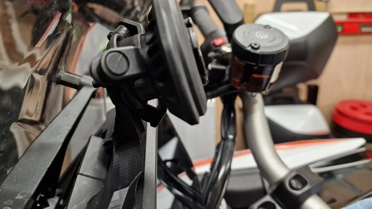 Quad Lock Mount by Evotech Performance KTM / 1290 Super Duke