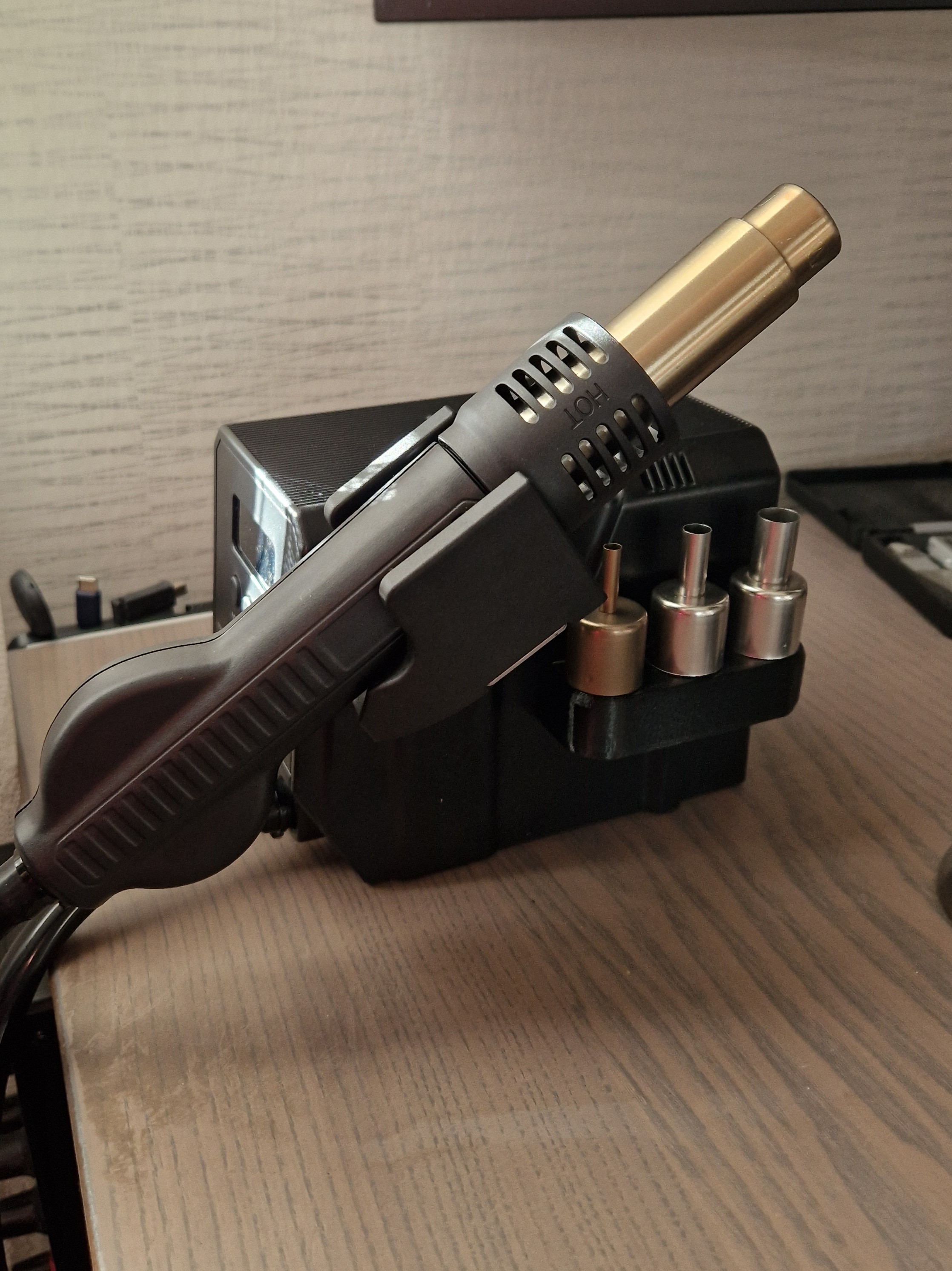 Nozzle holder for hot air station.