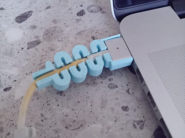 Magsafe 2 cable strain relief zigzag