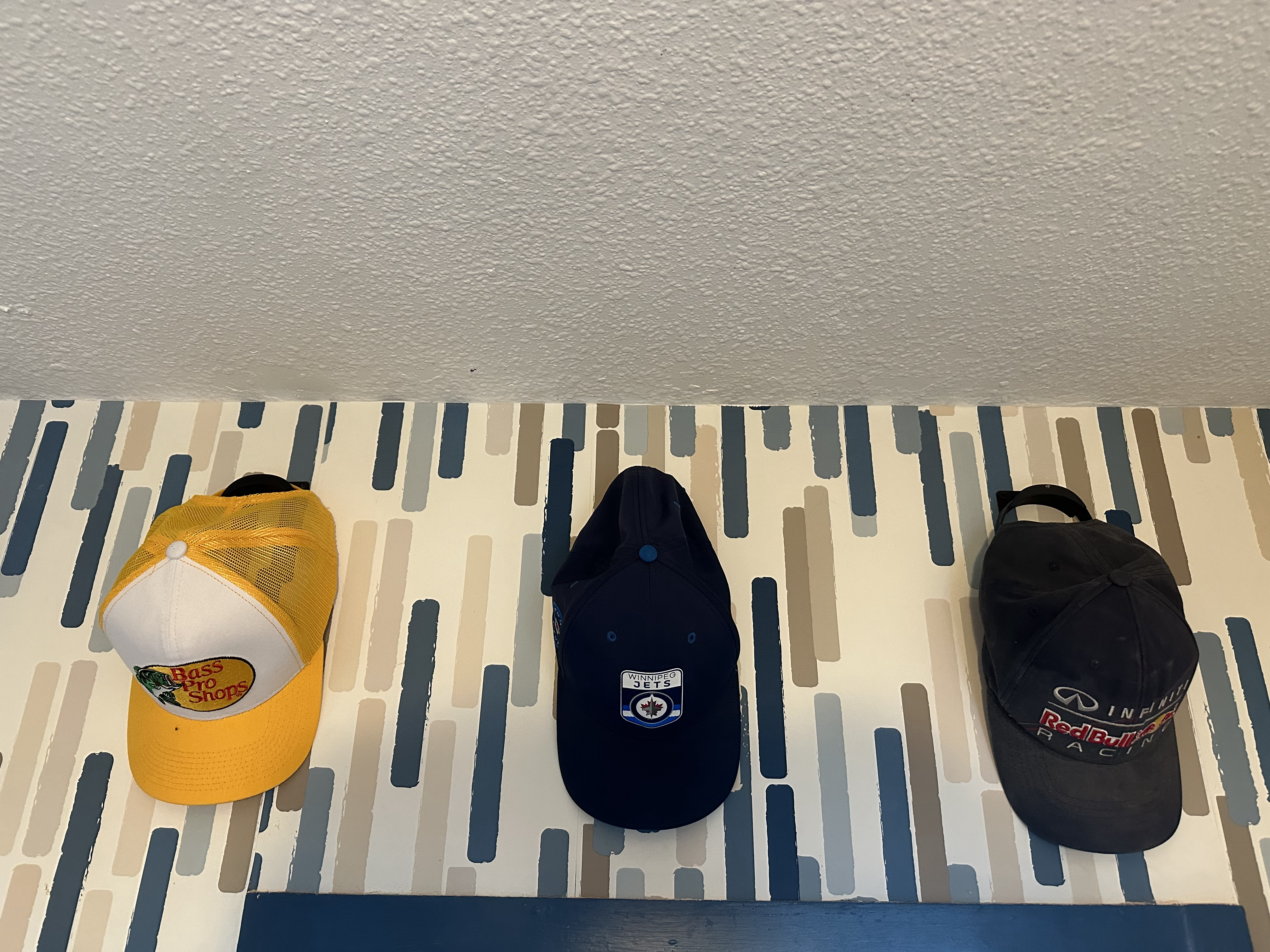 Cap hanger