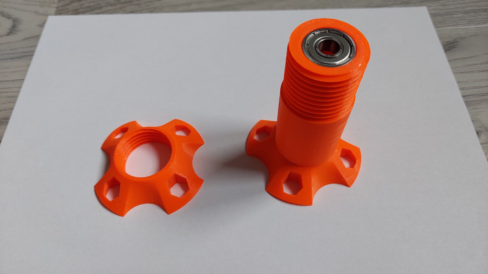 Universal spool holder with 608zz_, axis with integrated nut by Očko ...