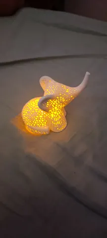 voronoi Elephan remix Light