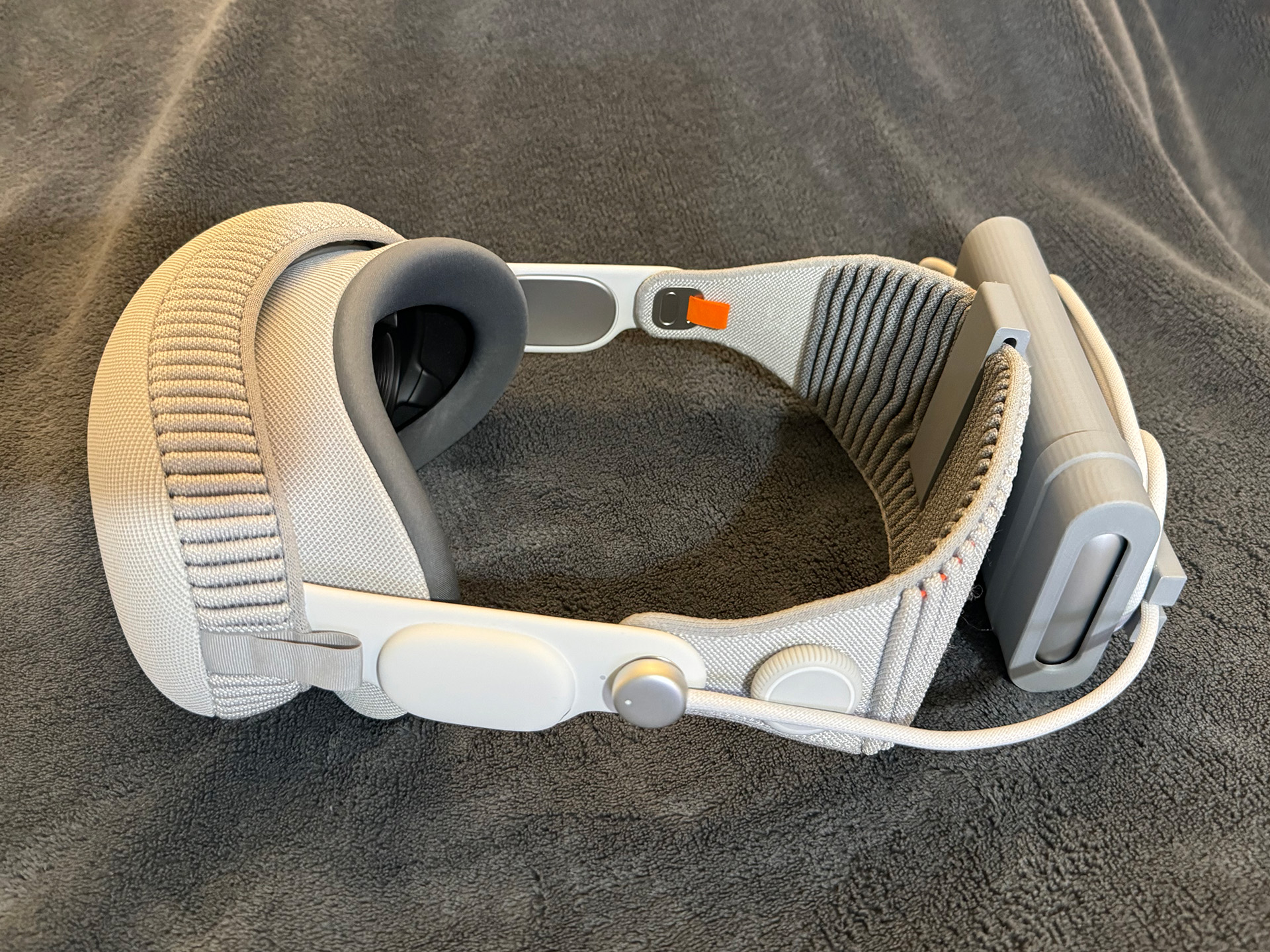 Apple Vision Pro Solo Knit Band Battery Holder