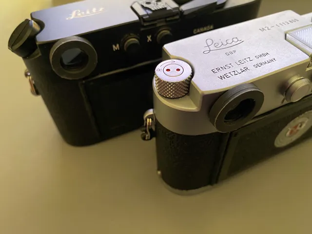 Leica M rangefinder protection for glasses