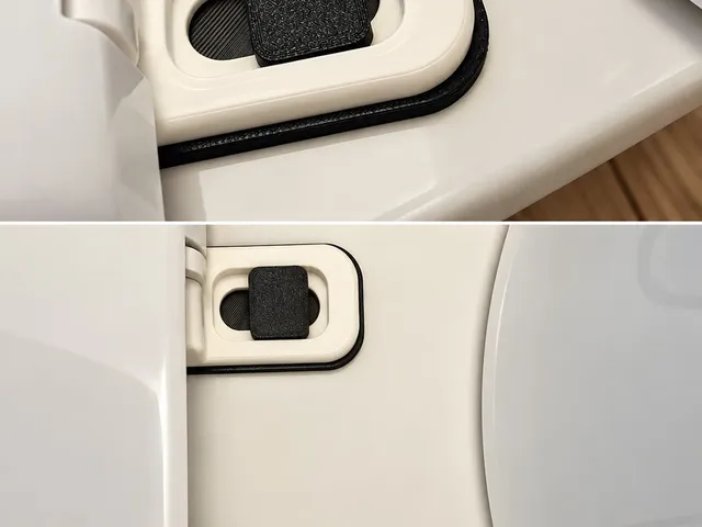 Universal Adjustable Toilet Seat Mount