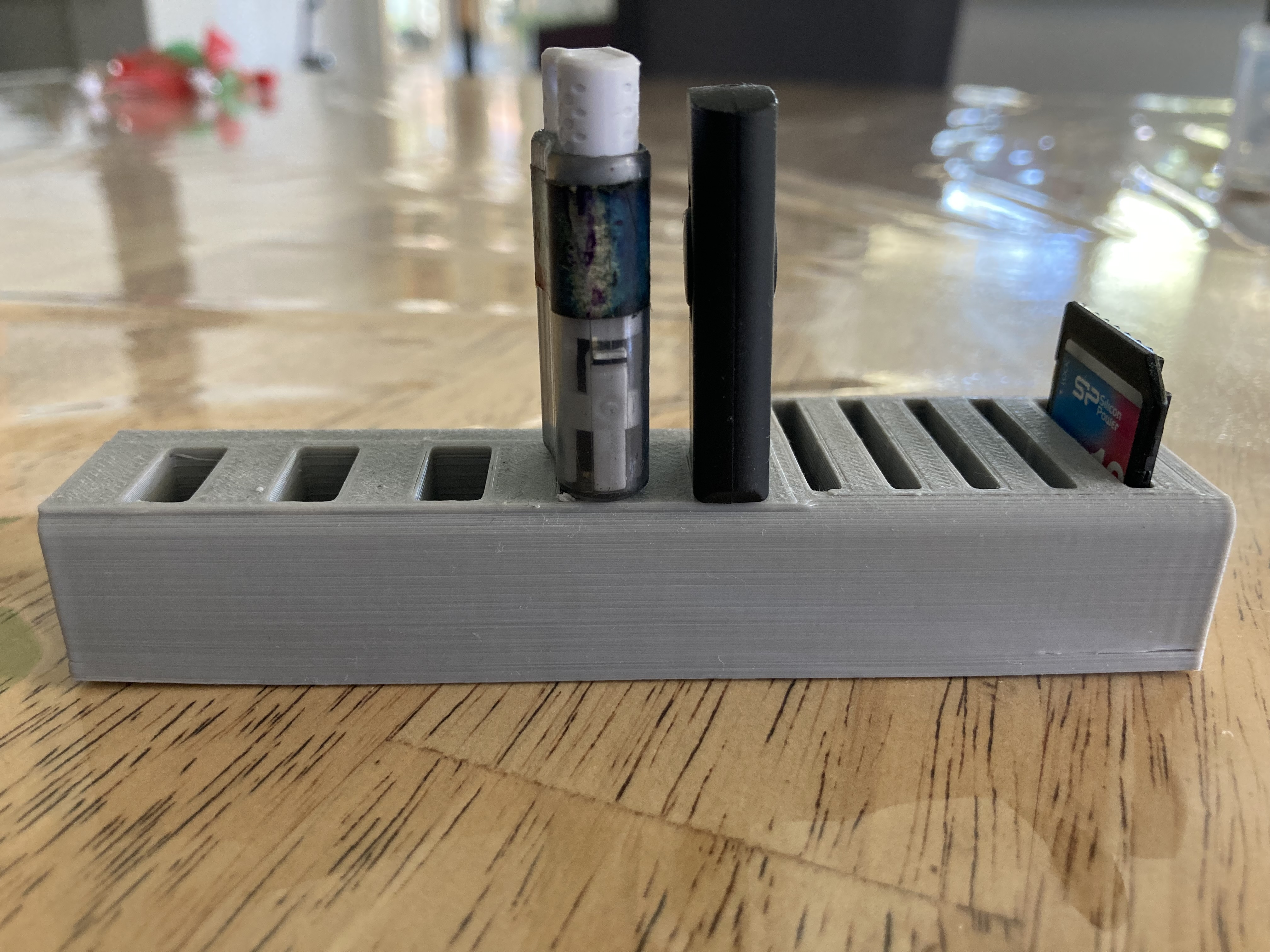 USB & SD CARD HOLDER