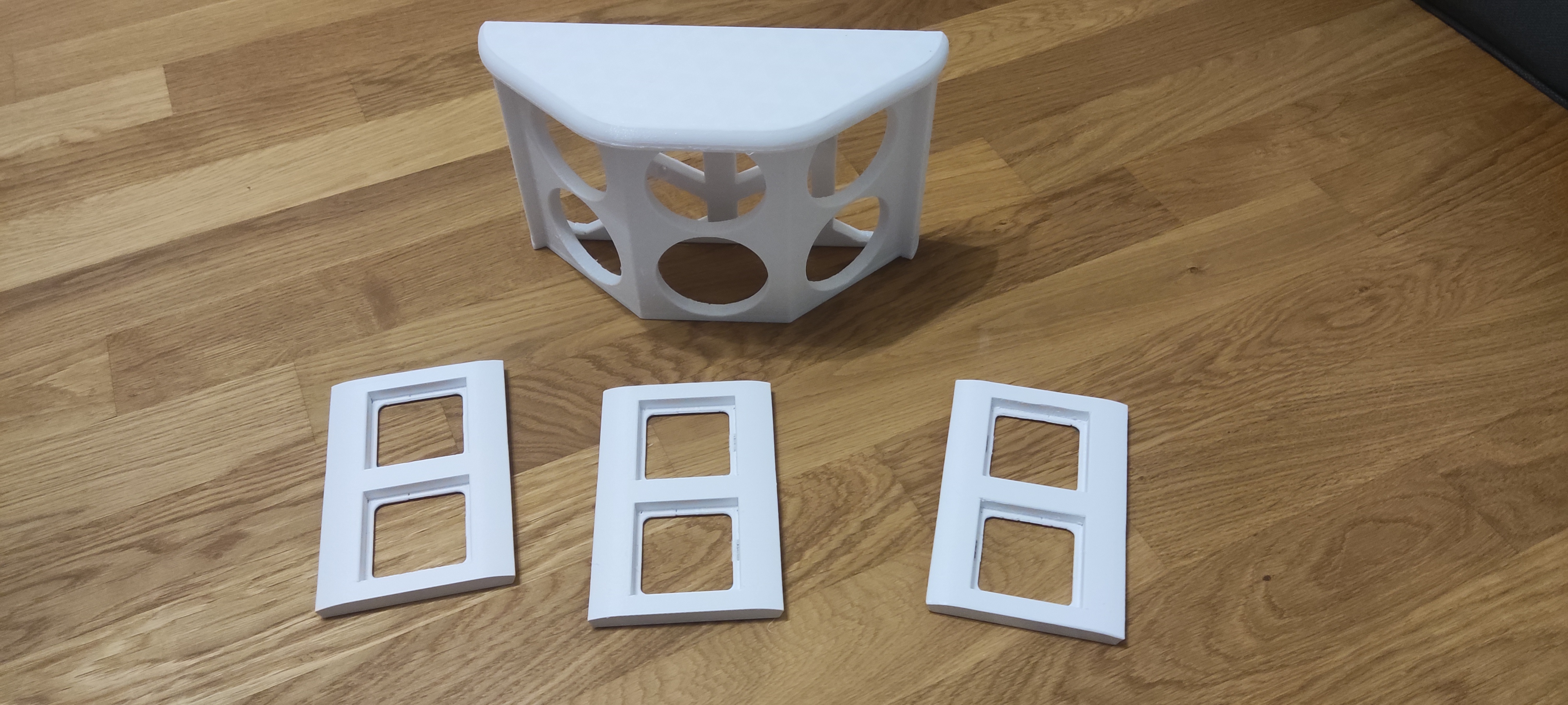 GIRA Standard 55 - compatible 6-socket extender — miniatura 3