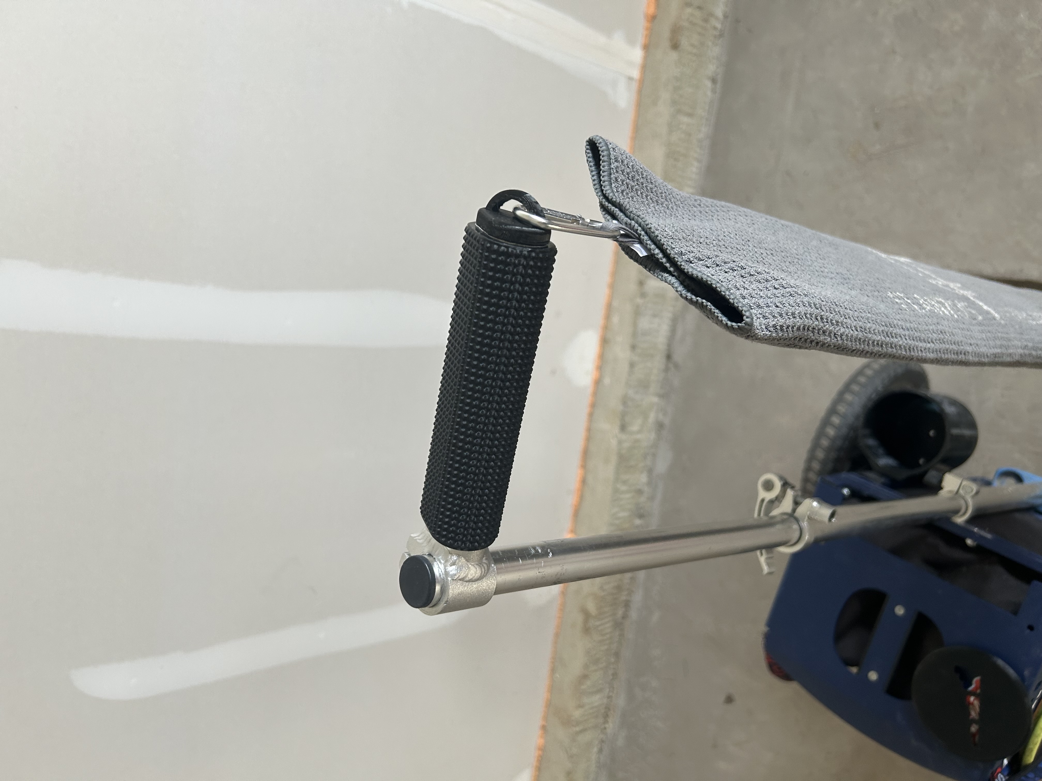 Zuca Handle towel ring