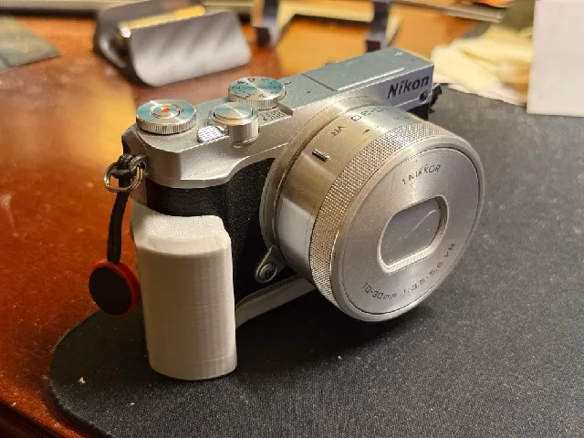 Hand Grip for Nikon J5