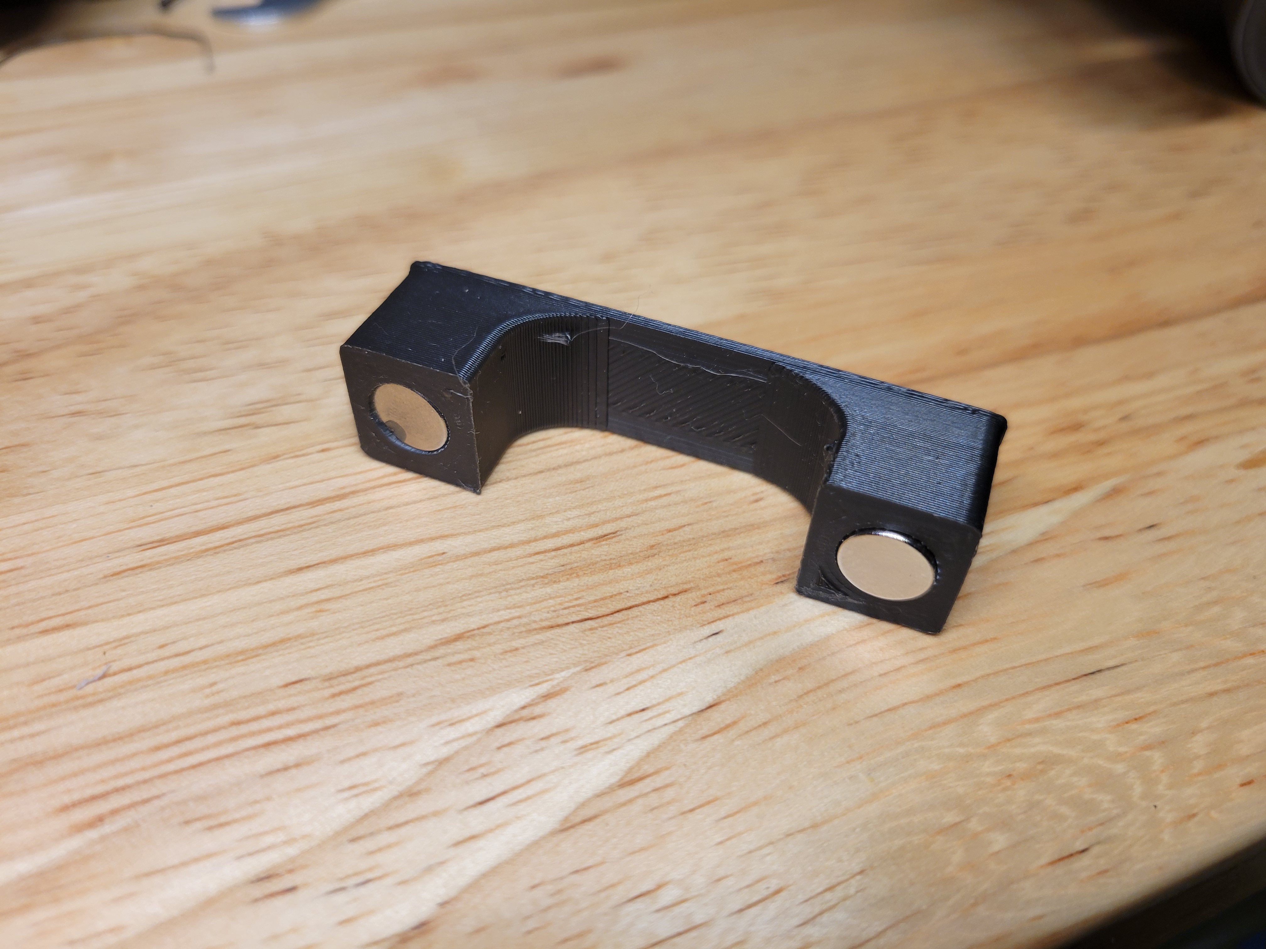 Magnetic Cable Retainer