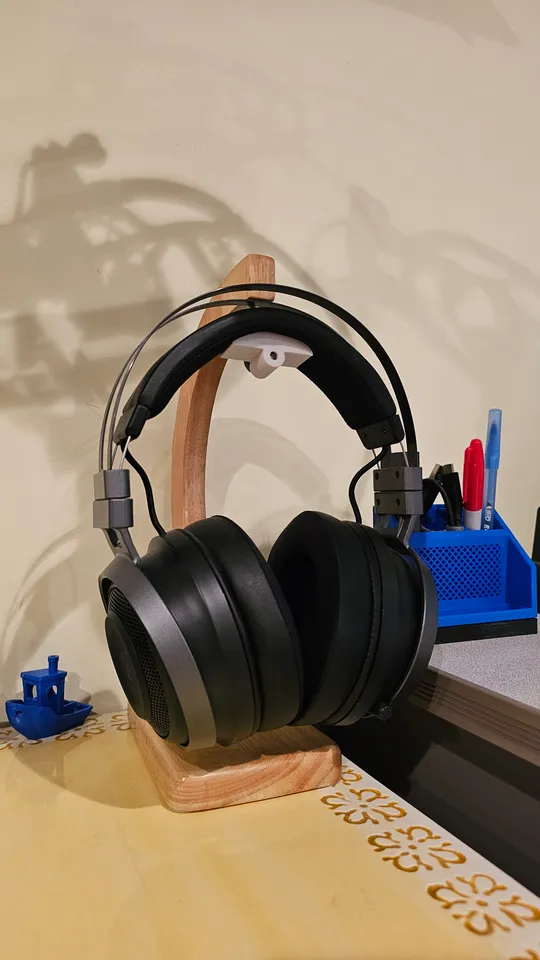 Banana best sale holder headphones