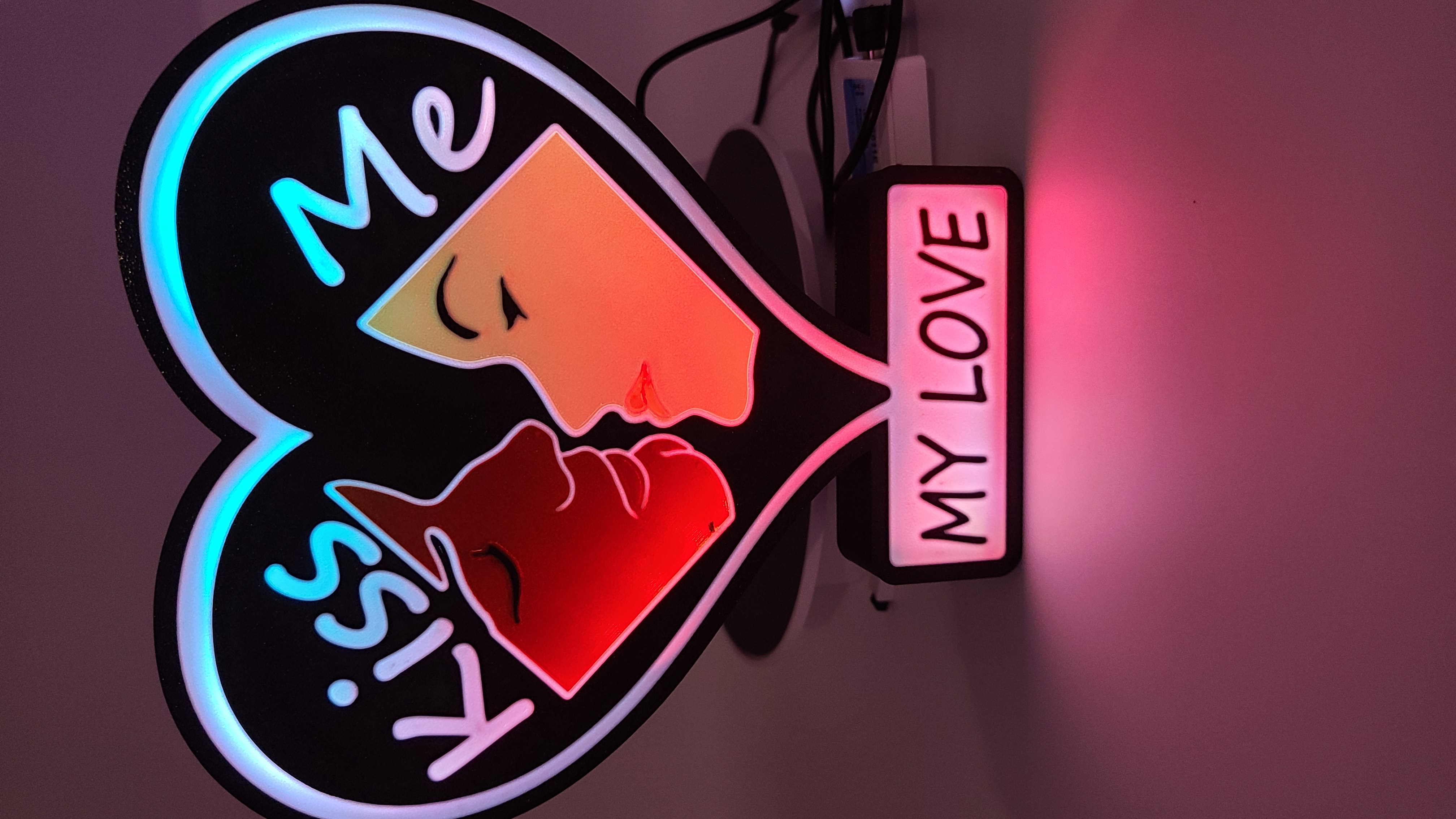 KISS ME HEART LIGHT BOX