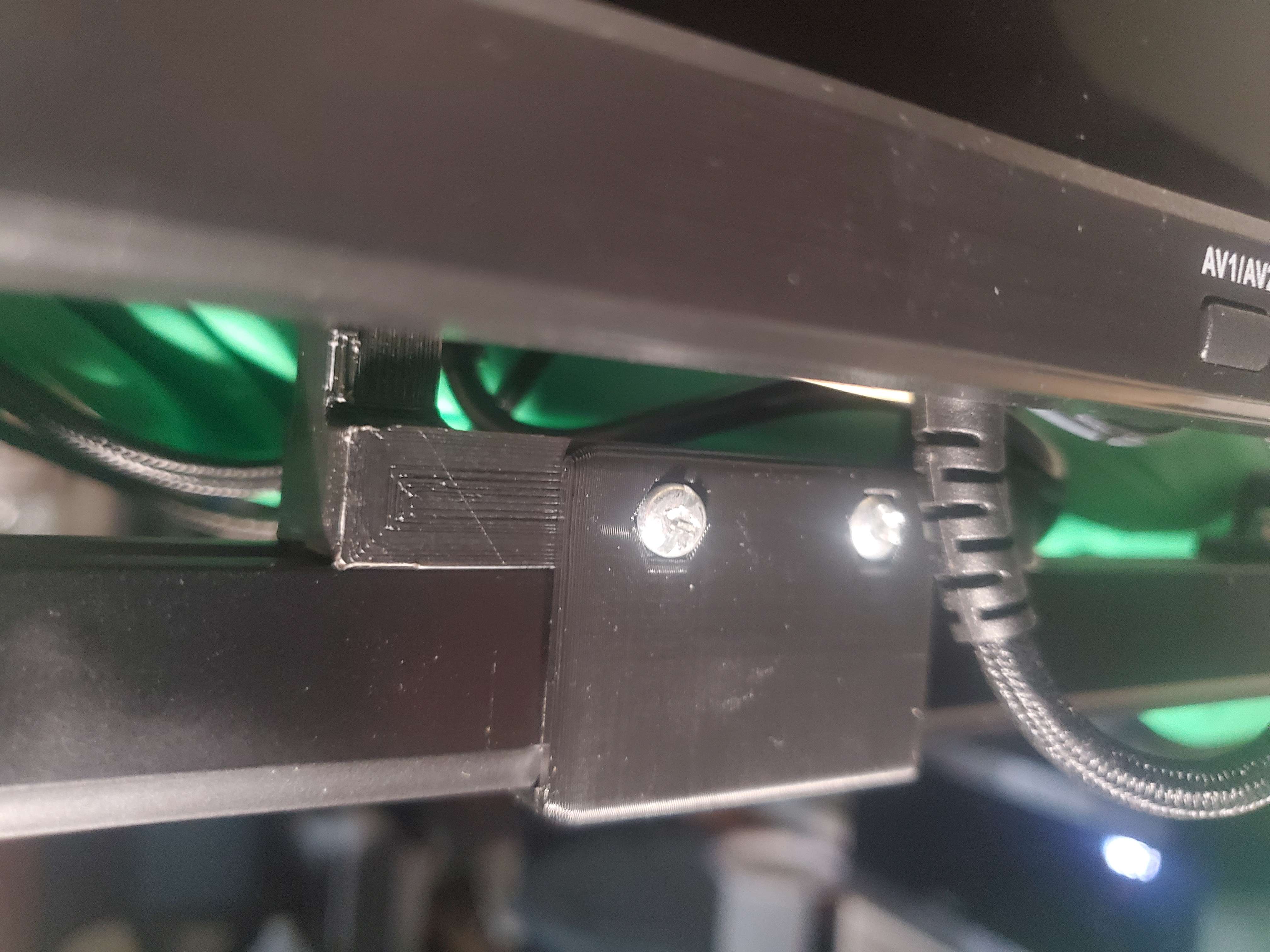 Top-Rail Octoprint Monitor Mount (Upgraded) by Tumblefluff | Download ...